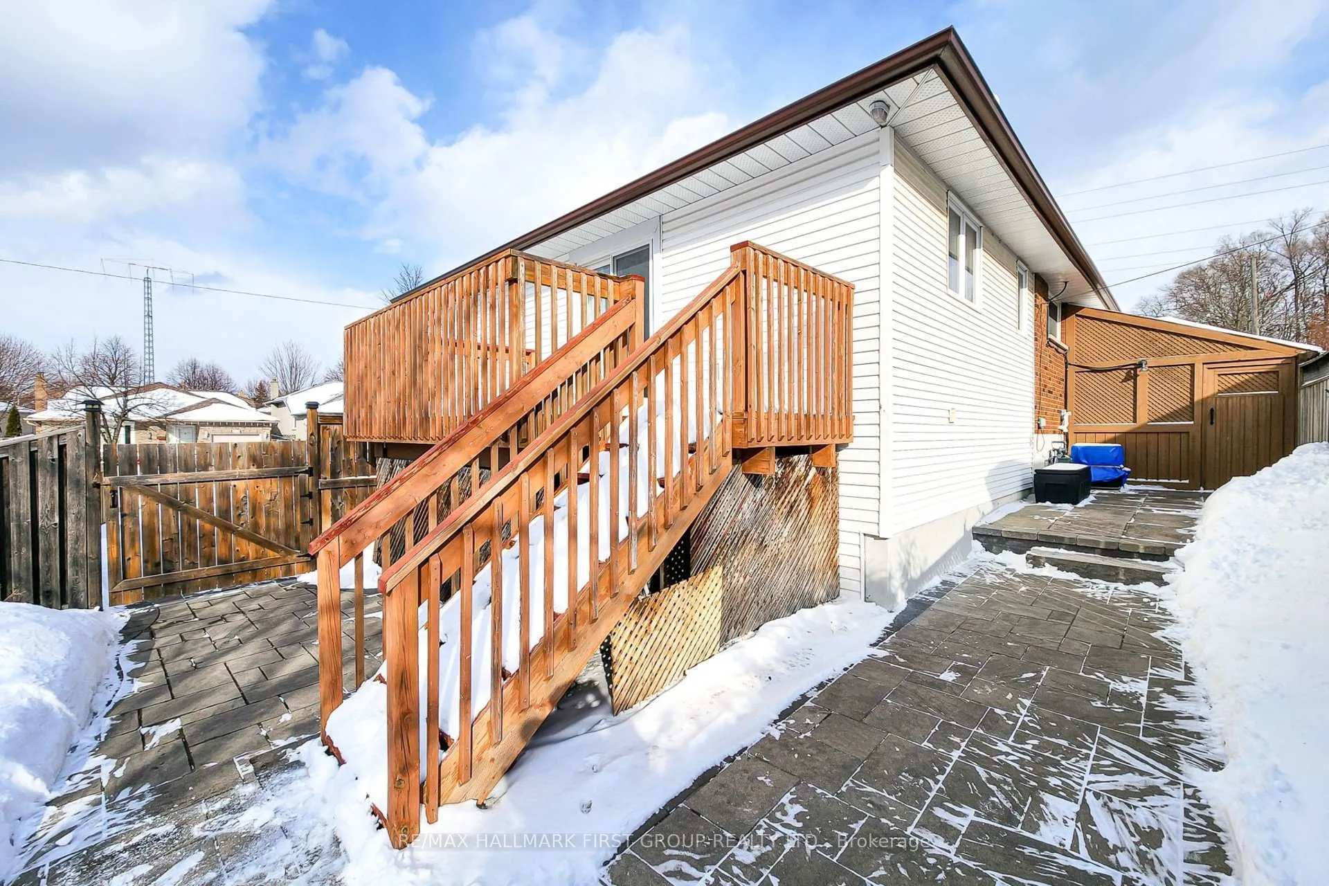 Photo 40 of 209 Johnson Avenue, Whitby, Blue Grass Meadows — HOMEH