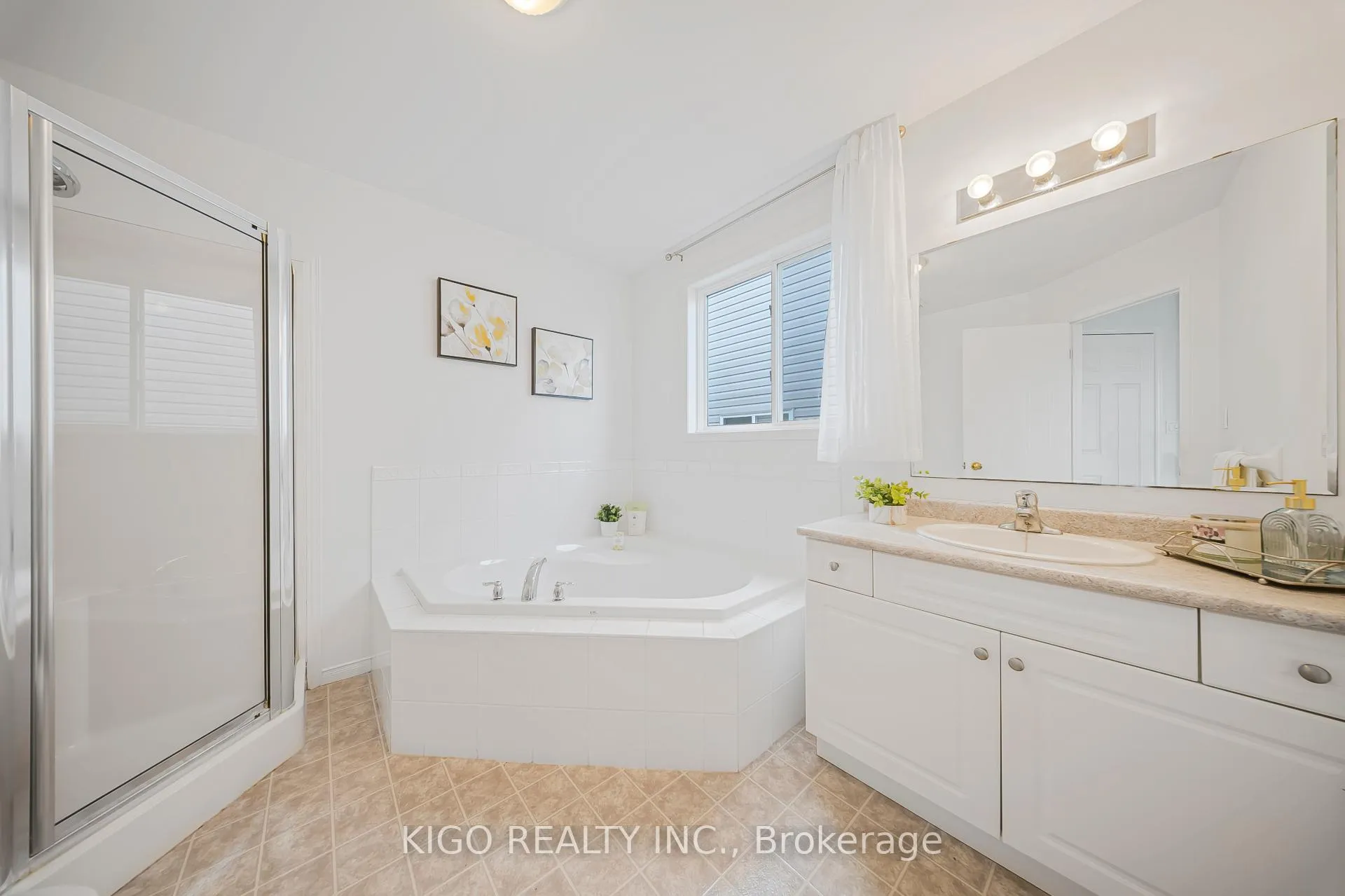 Photo 23 of 11 Renner Drive, Cambridge — HOMEH