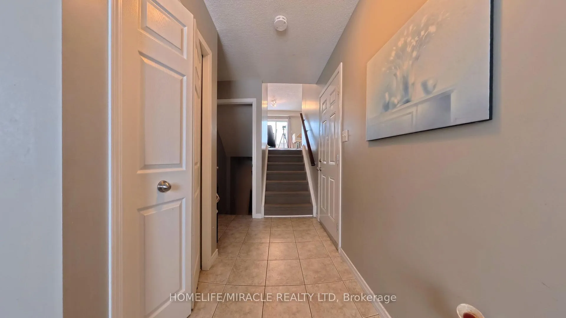 Photo 9 of 206 Westmeadow Drive, Kitchener — HOMEH