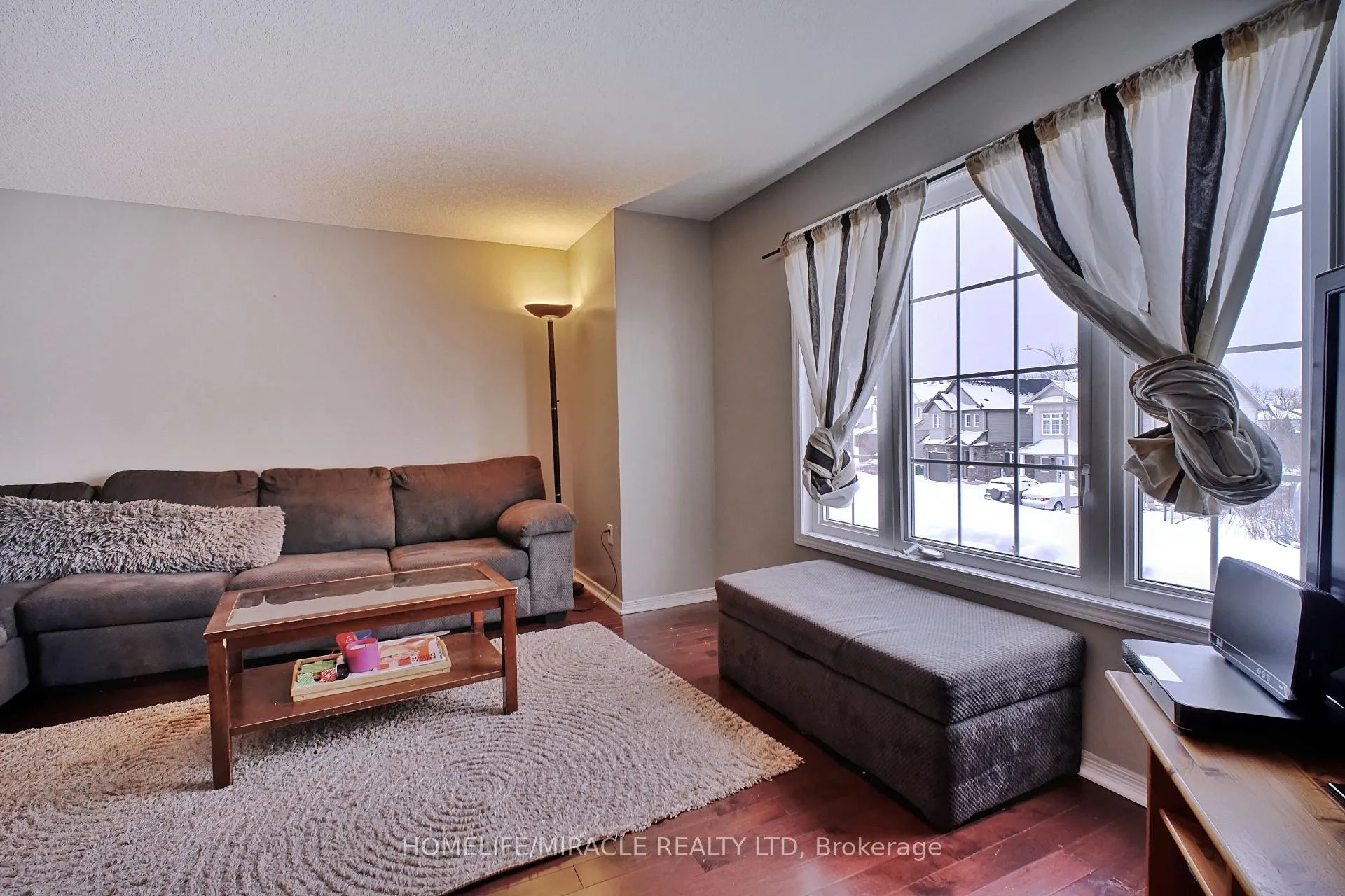 Photo 16 of 206 Westmeadow Drive, Kitchener — HOMEH