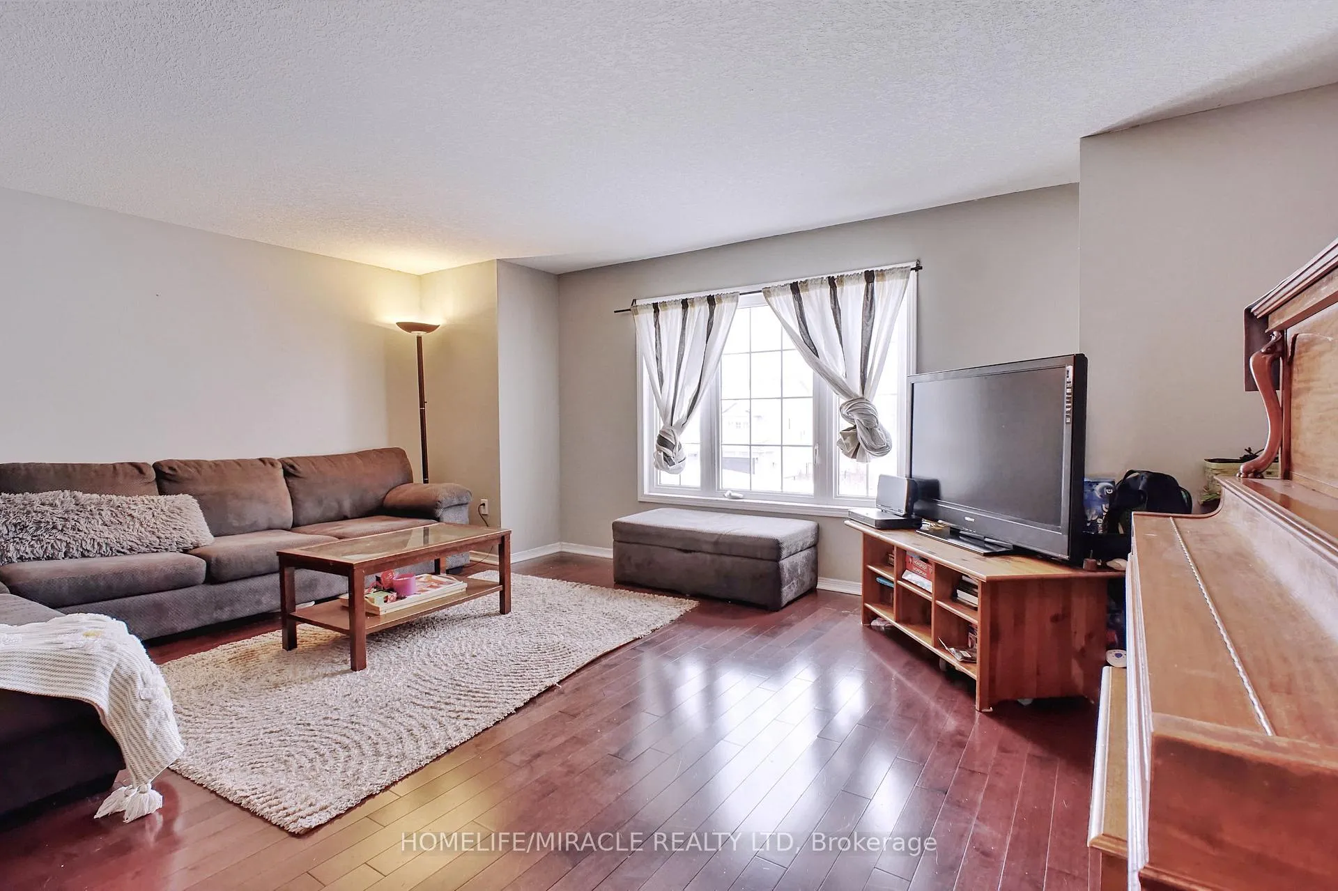 Photo 18 of 206 Westmeadow Drive, Kitchener — HOMEH