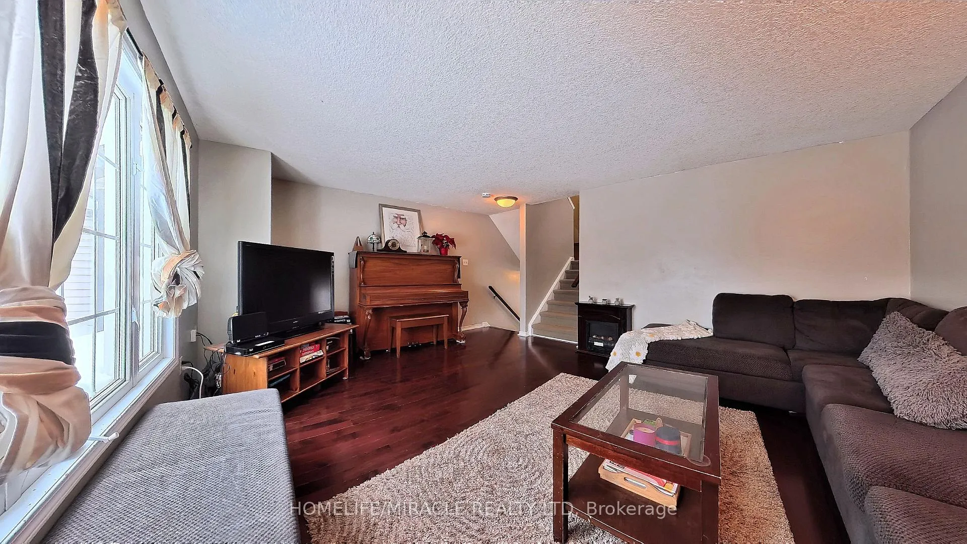 Photo 19 of 206 Westmeadow Drive, Kitchener — HOMEH