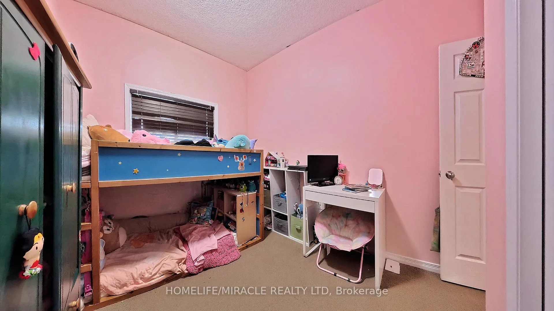 Photo 23 of 206 Westmeadow Drive, Kitchener — HOMEH