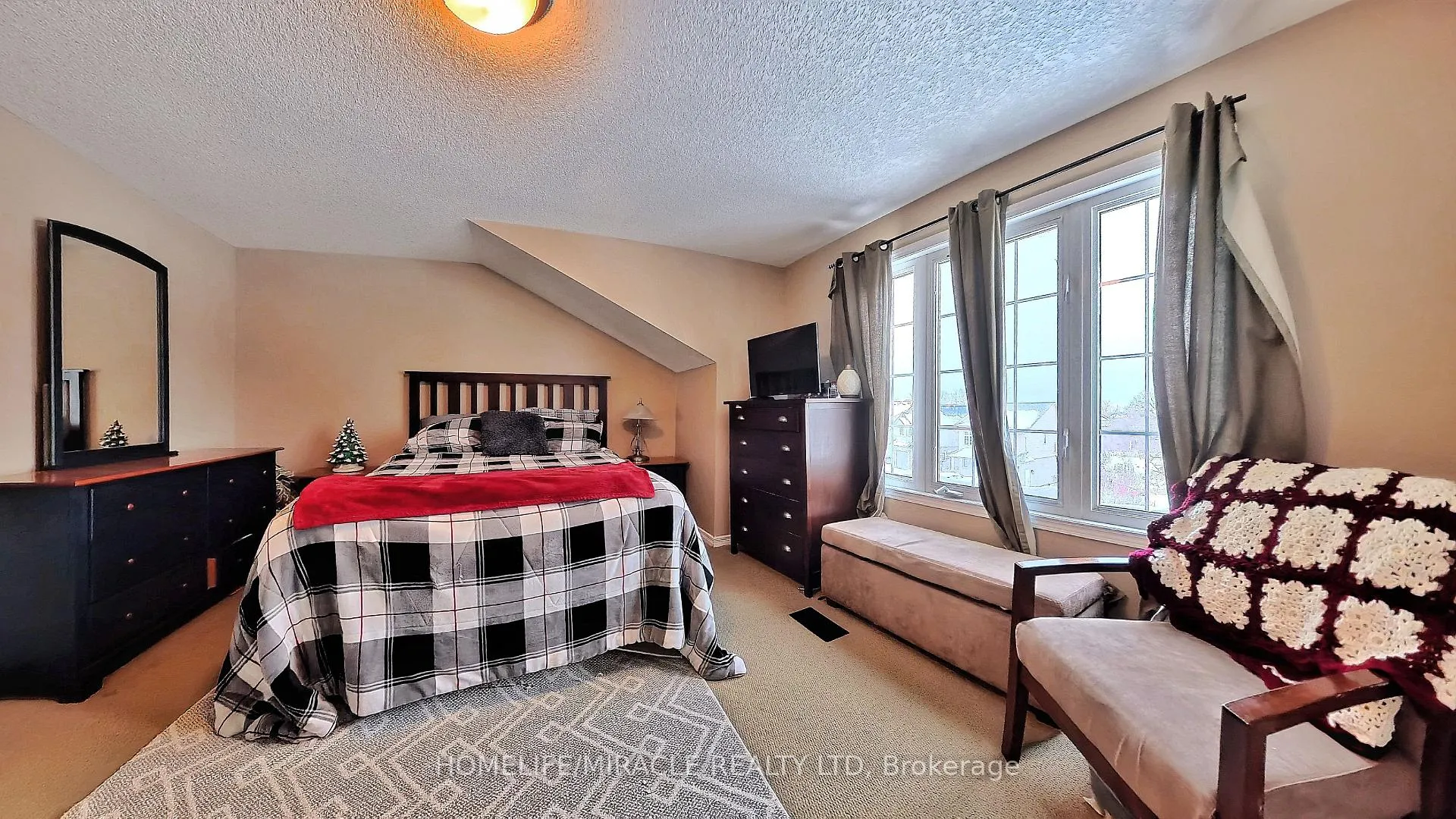Photo 25 of 206 Westmeadow Drive, Kitchener — HOMEH