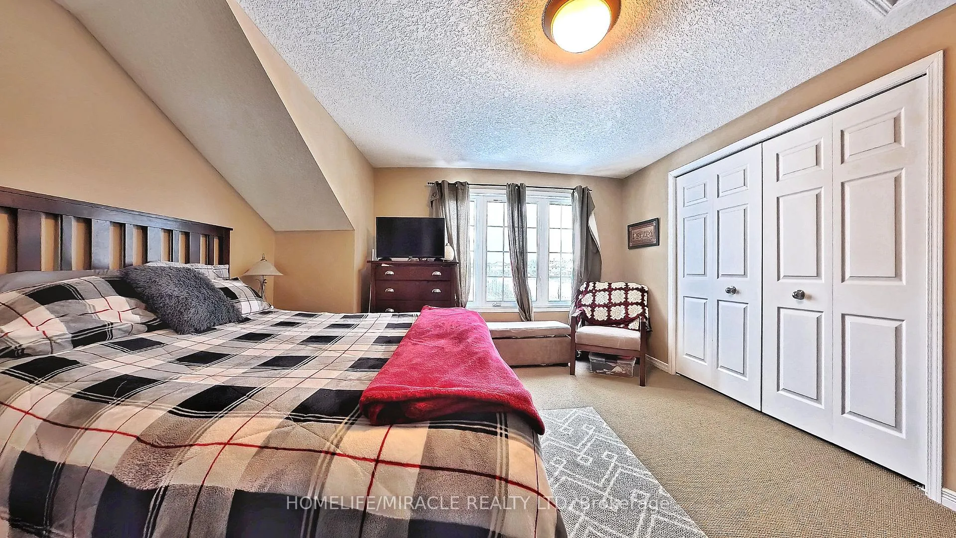 Photo 27 of 206 Westmeadow Drive, Kitchener — HOMEH