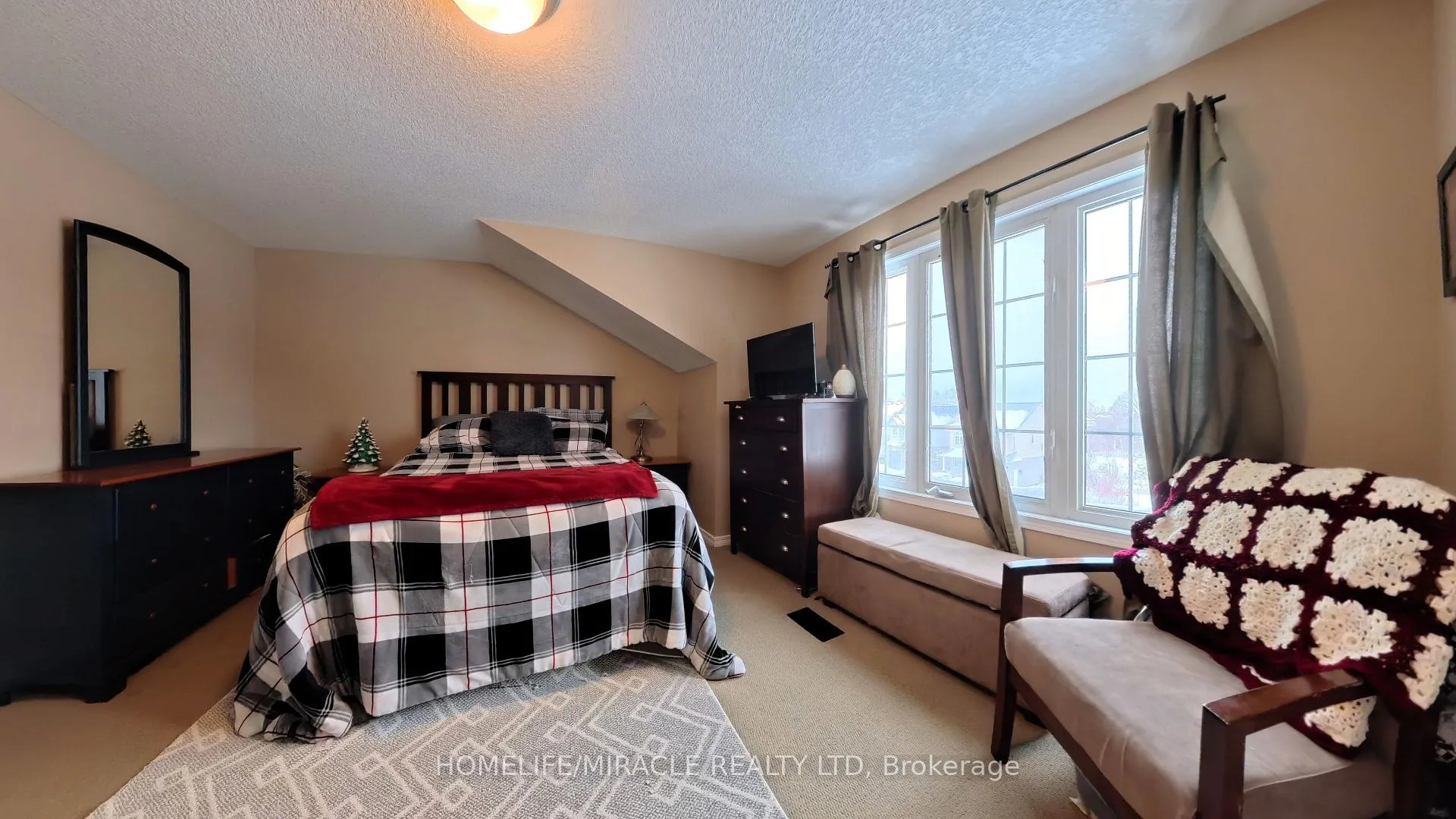 Photo 29 of 206 Westmeadow Drive, Kitchener — HOMEH