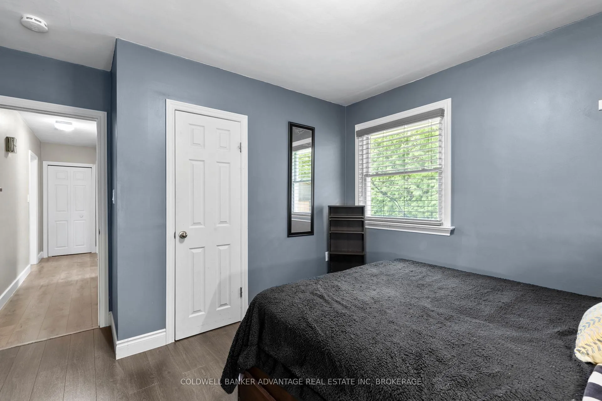 Photo 23 of 302 Main Street E, Grimsby, Grimsby East — HOMEH
