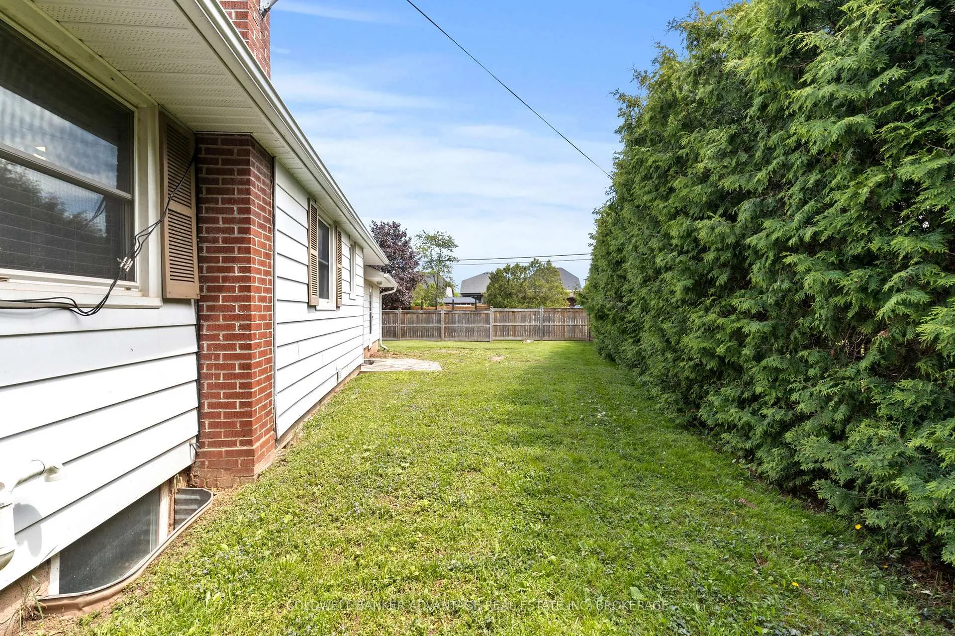 Photo 41 of 302 Main Street E, Grimsby, Grimsby East — HOMEH