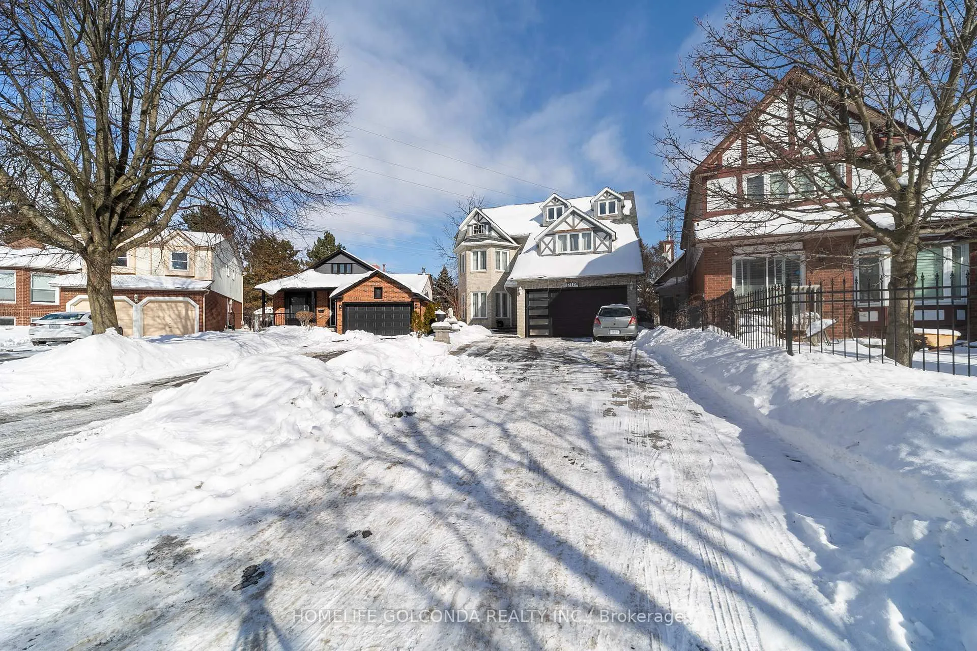 Photo 2 of 2109 Lynn Heights Drive, Pickering, Liverpool — HOMEH
