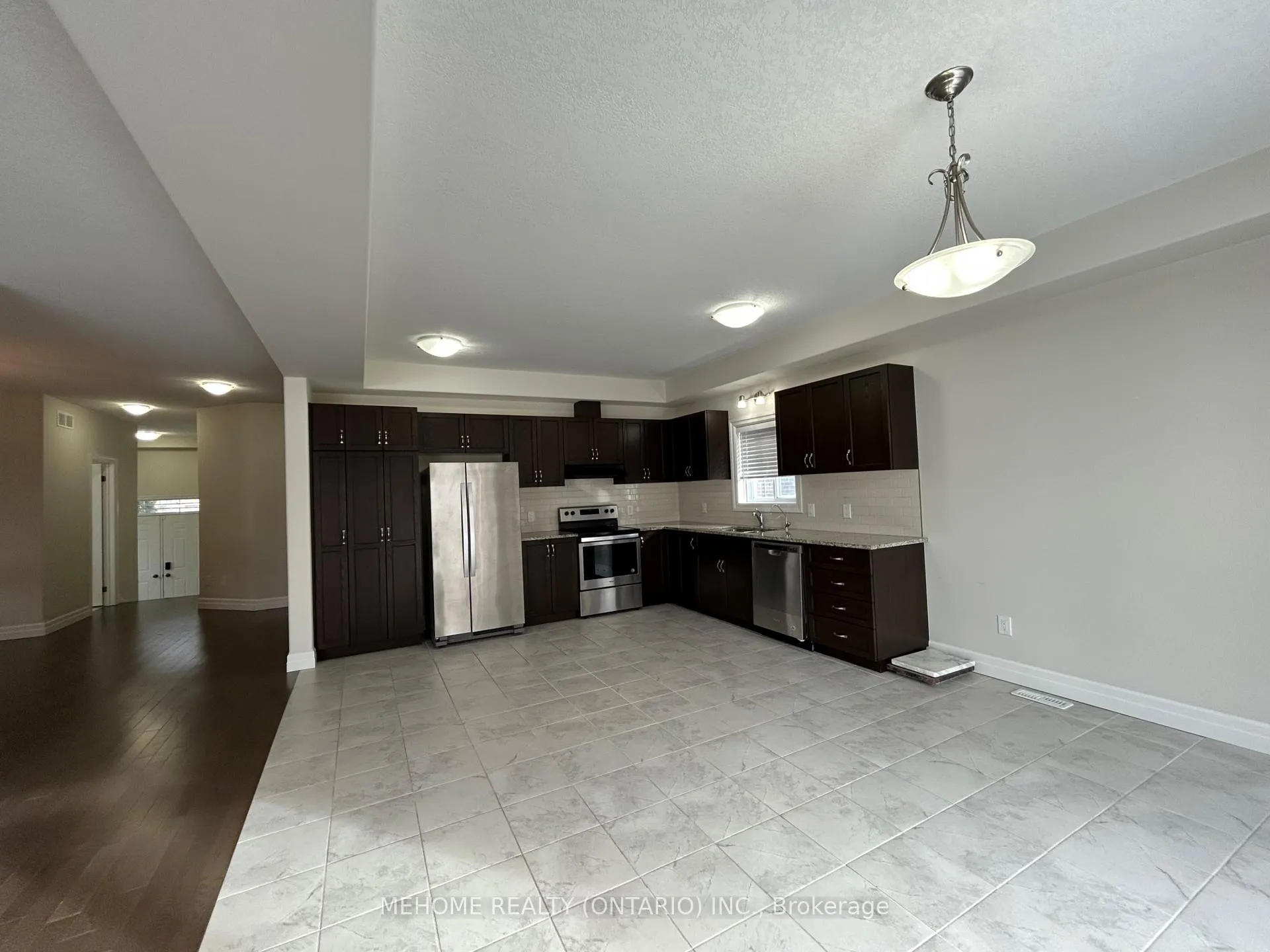 Photo 6 of 201 Spring Garden Drive, Waterloo — HOMEH