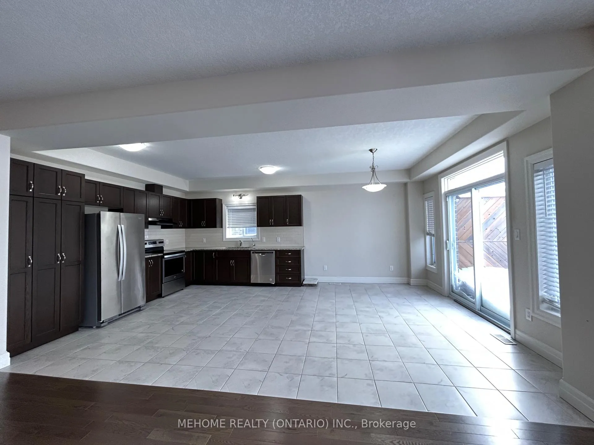 Photo 8 of 201 Spring Garden Drive, Waterloo — HOMEH