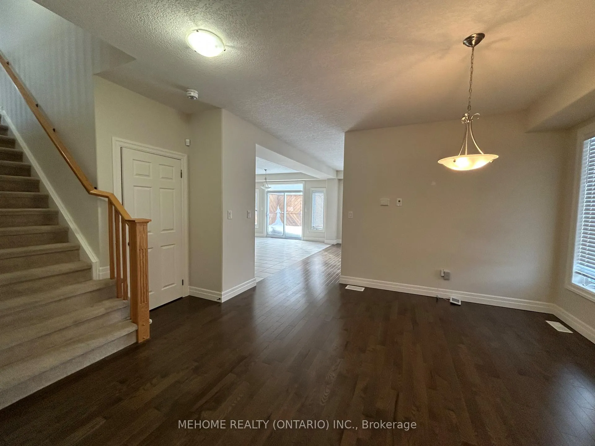 Photo 14 of 201 Spring Garden Drive, Waterloo — HOMEH