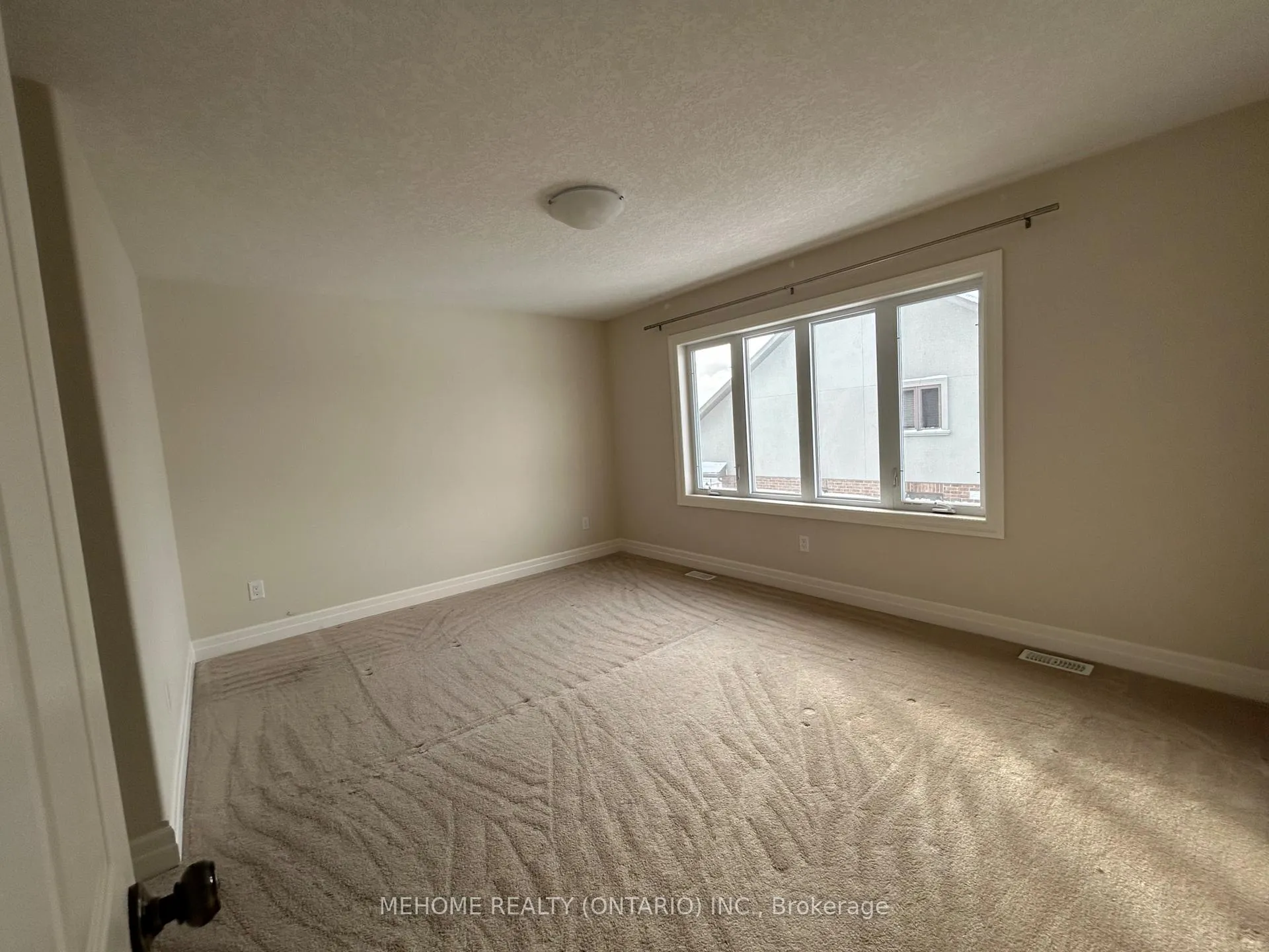 Photo 18 of 201 Spring Garden Drive, Waterloo — HOMEH