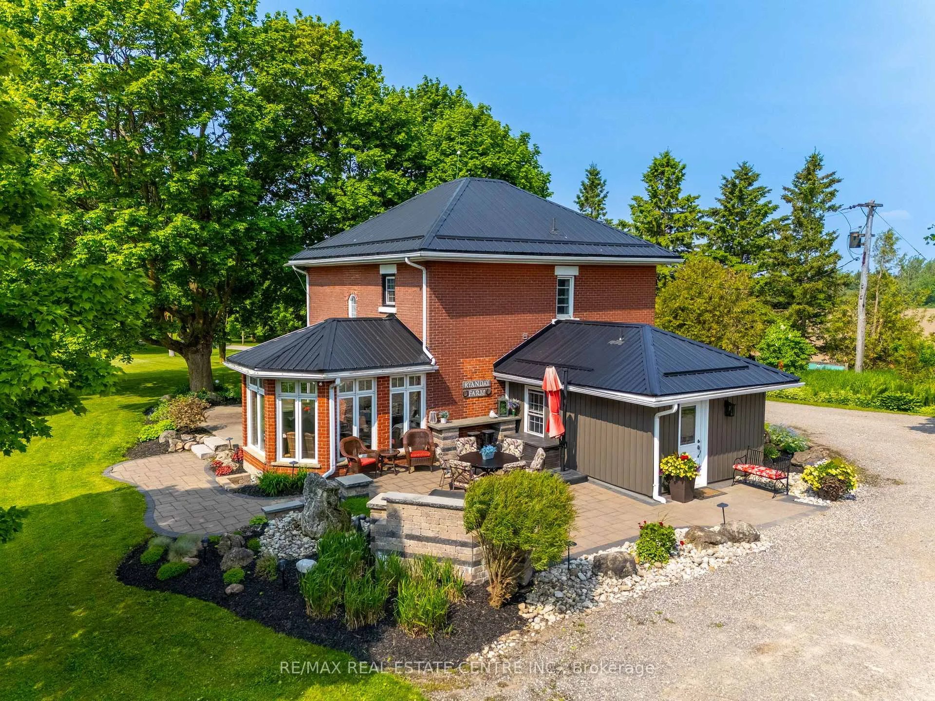 Photo 4 of 6039 Eighth Line, Erin, Rural Erin — HOMEH