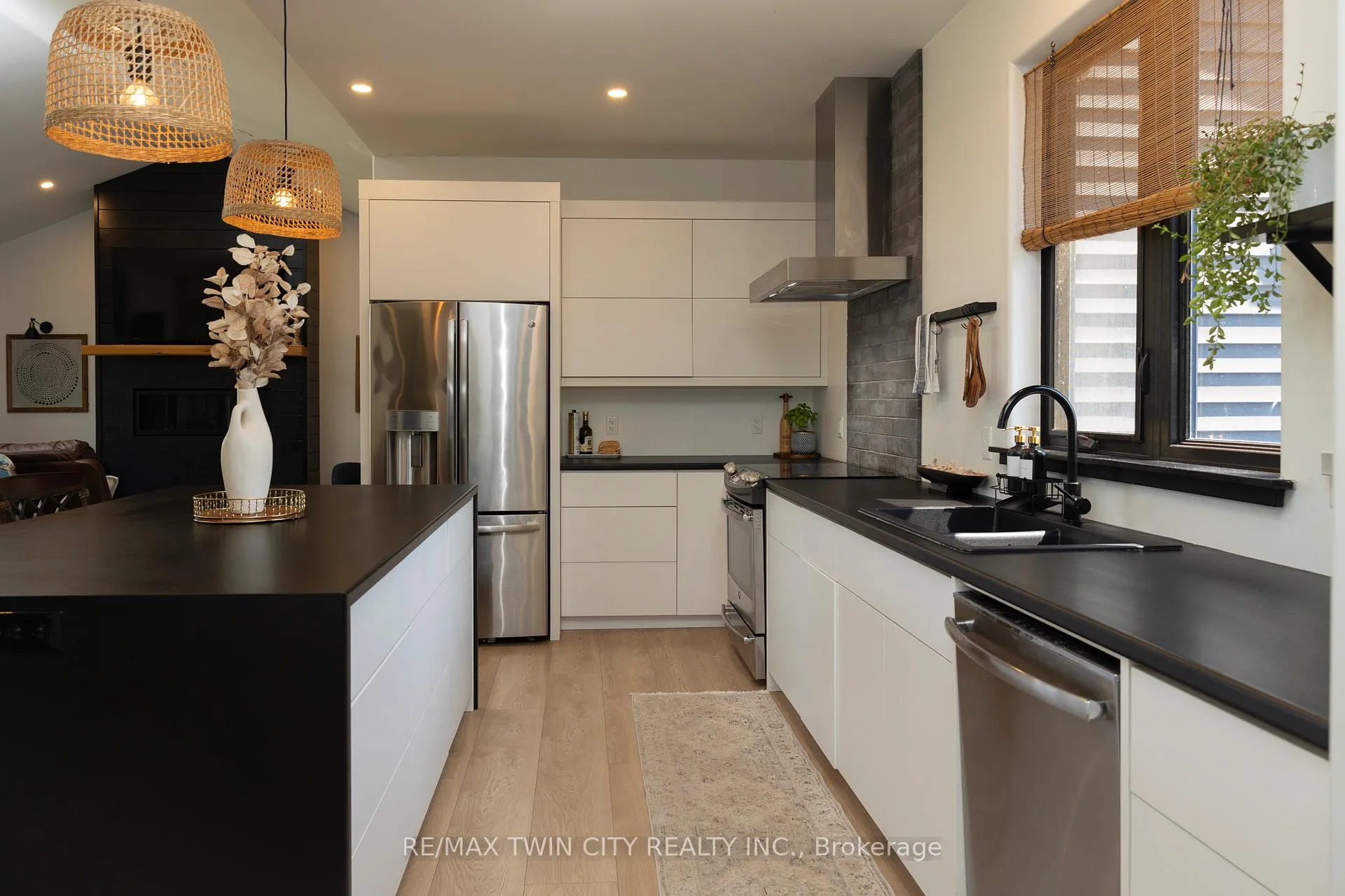 Photo 16 of 16 Forman Street, Brant, Oakland — HOMEH