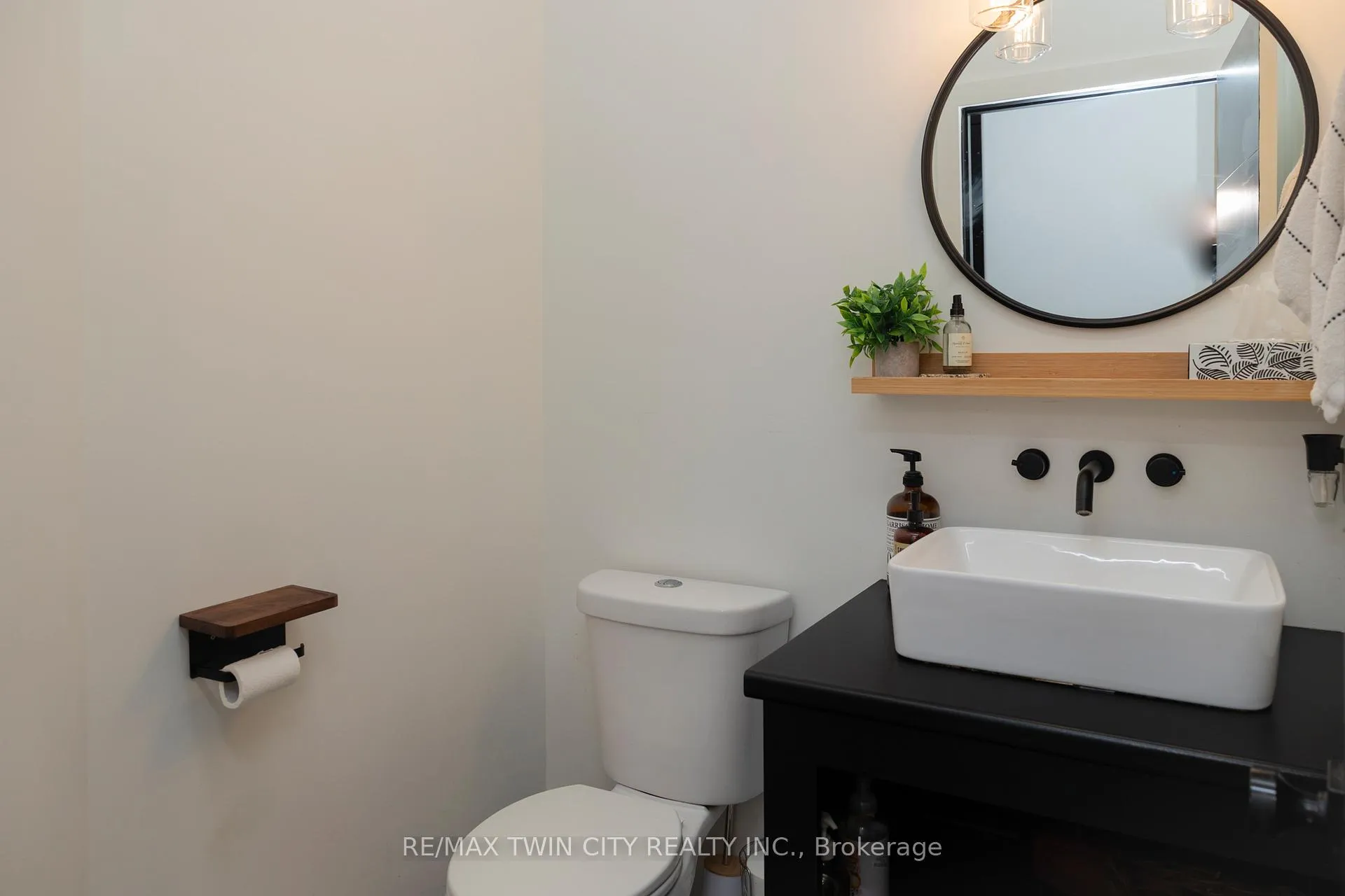 Photo 25 of 16 Forman Street, Brant, Oakland — HOMEH
