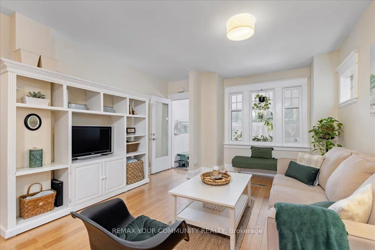 Photo 7 of 917 Broadview Avenue, Toronto, Playter Estates-Danforth — HOMEH