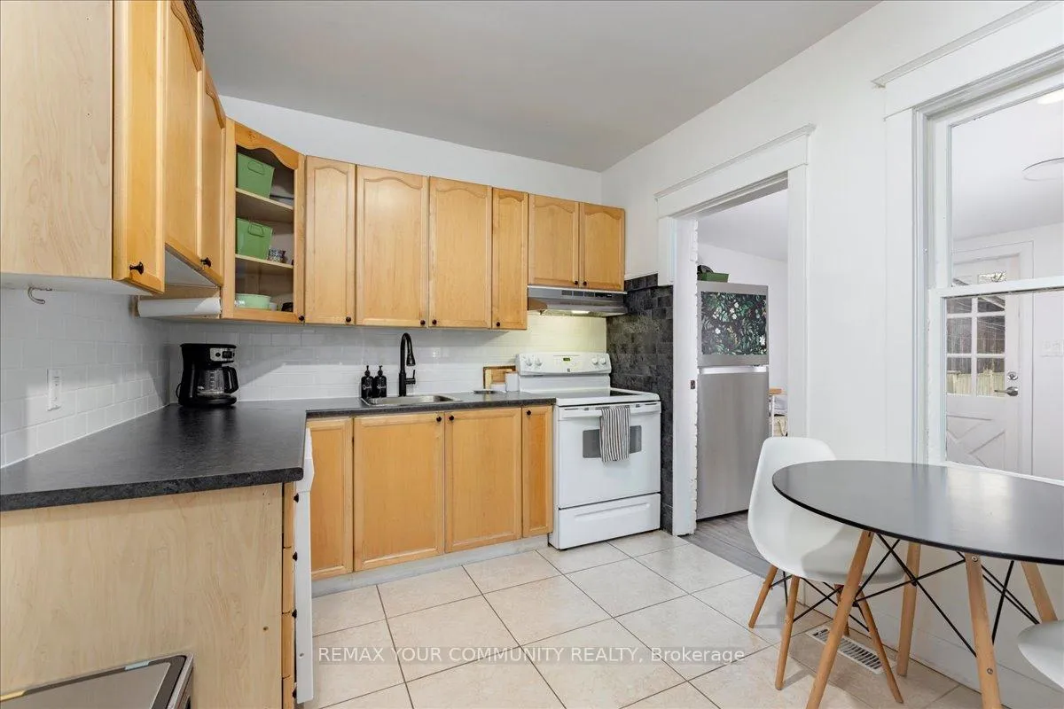 Photo 12 of 917 Broadview Avenue, Toronto, Playter Estates-Danforth — HOMEH