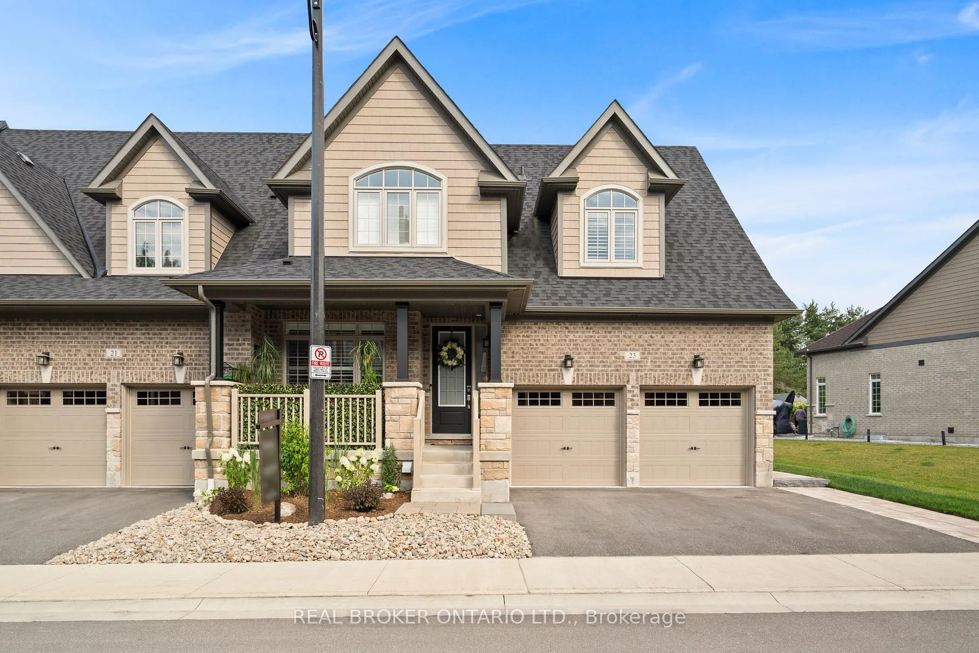 Photo 2 of 23 Howard Williams Court, Uxbridge — HOMEH