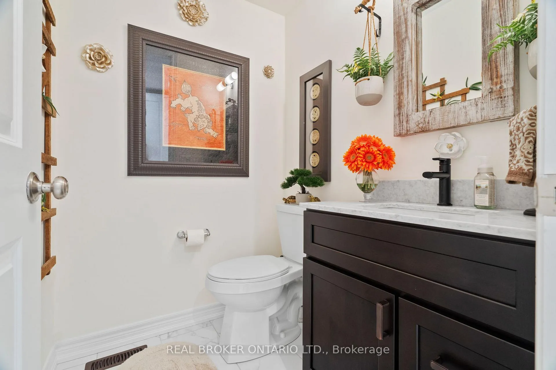 Photo 8 of 23 Howard Williams Court, Uxbridge — HOMEH