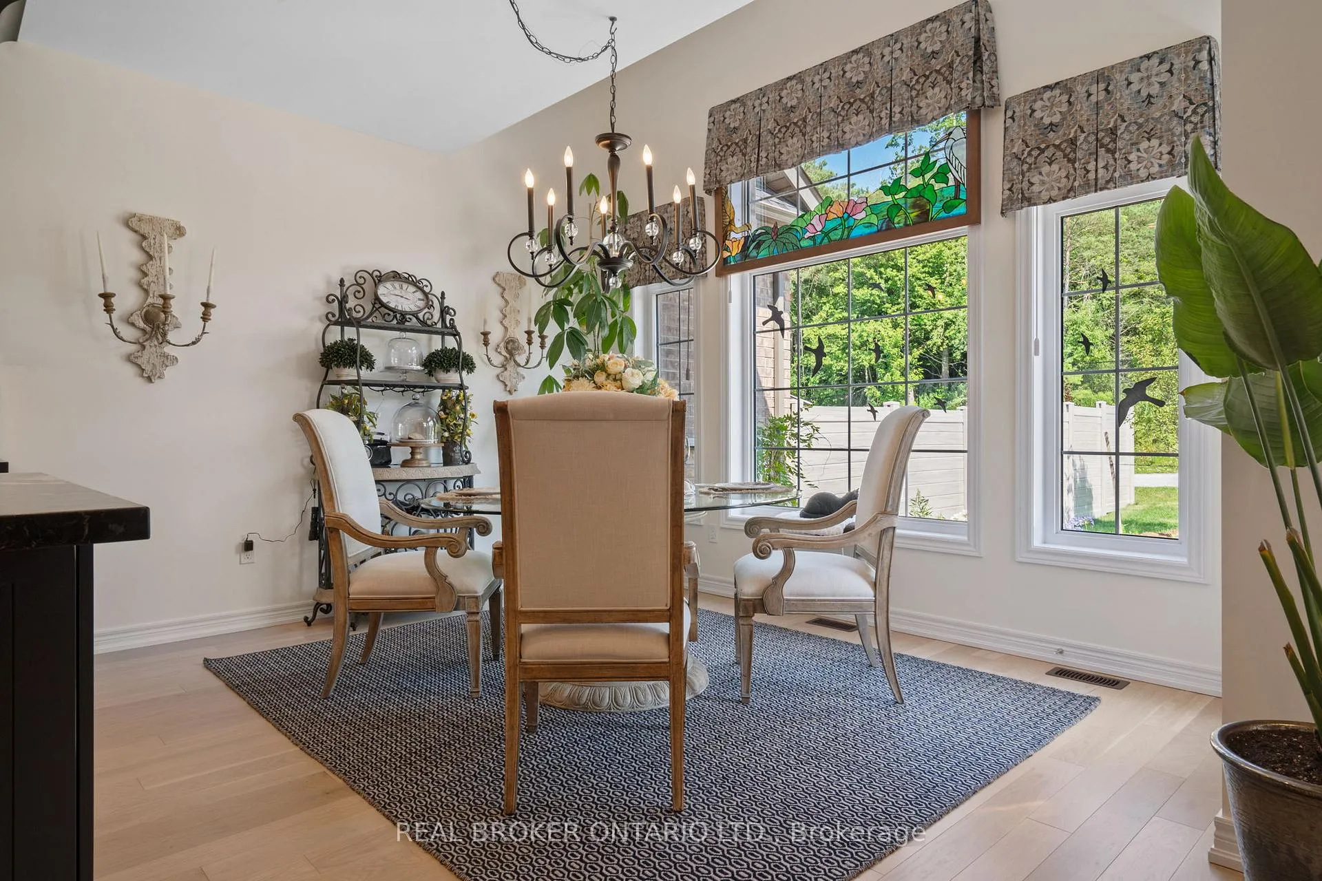 Photo 14 of 23 Howard Williams Court, Uxbridge — HOMEH