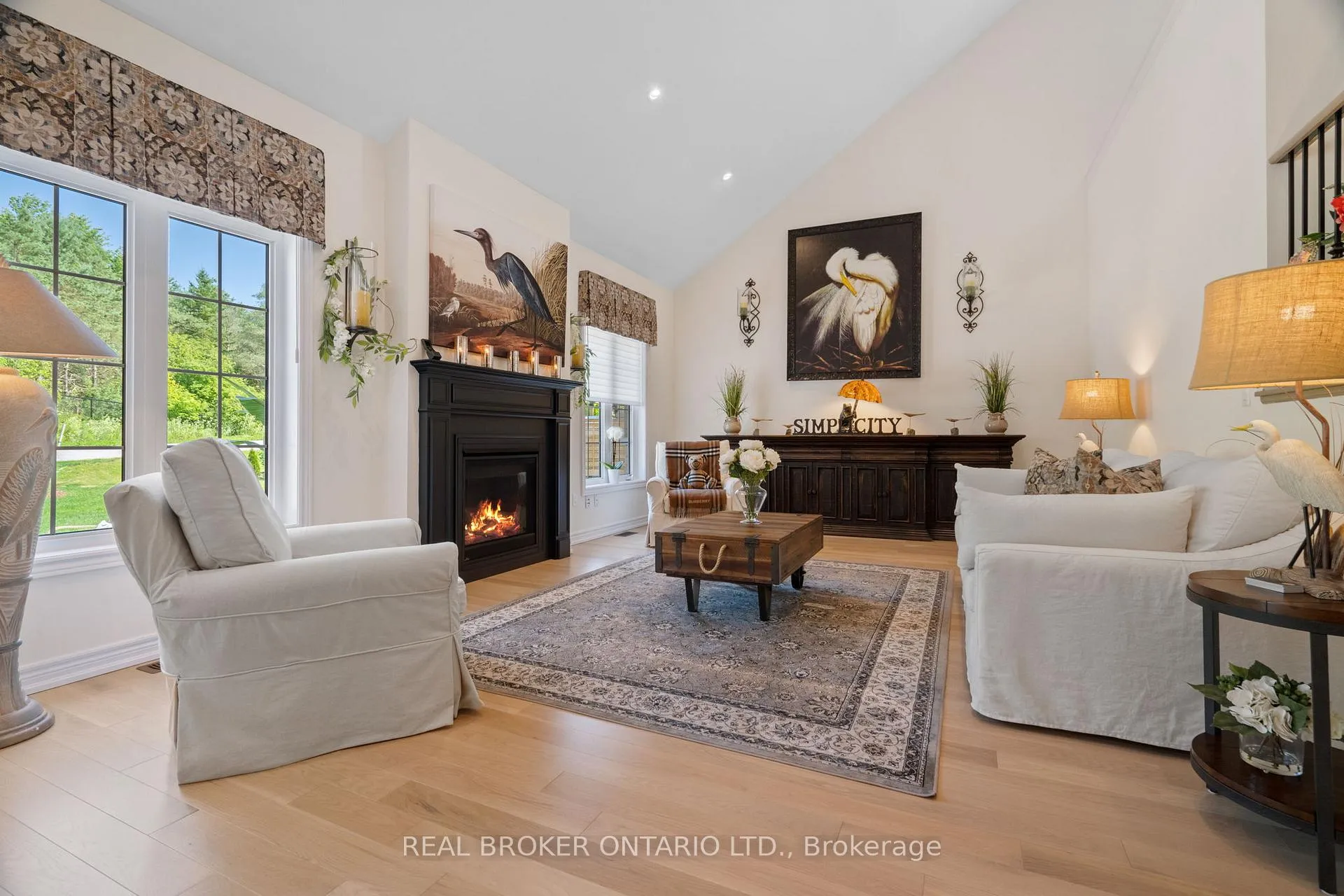 Photo 15 of 23 Howard Williams Court, Uxbridge — HOMEH