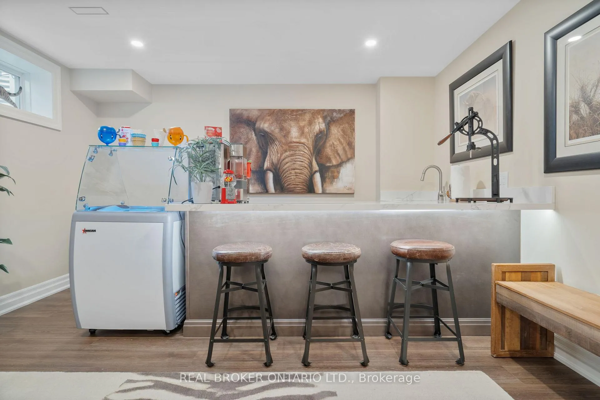 Photo 25 of 23 Howard Williams Court, Uxbridge — HOMEH
