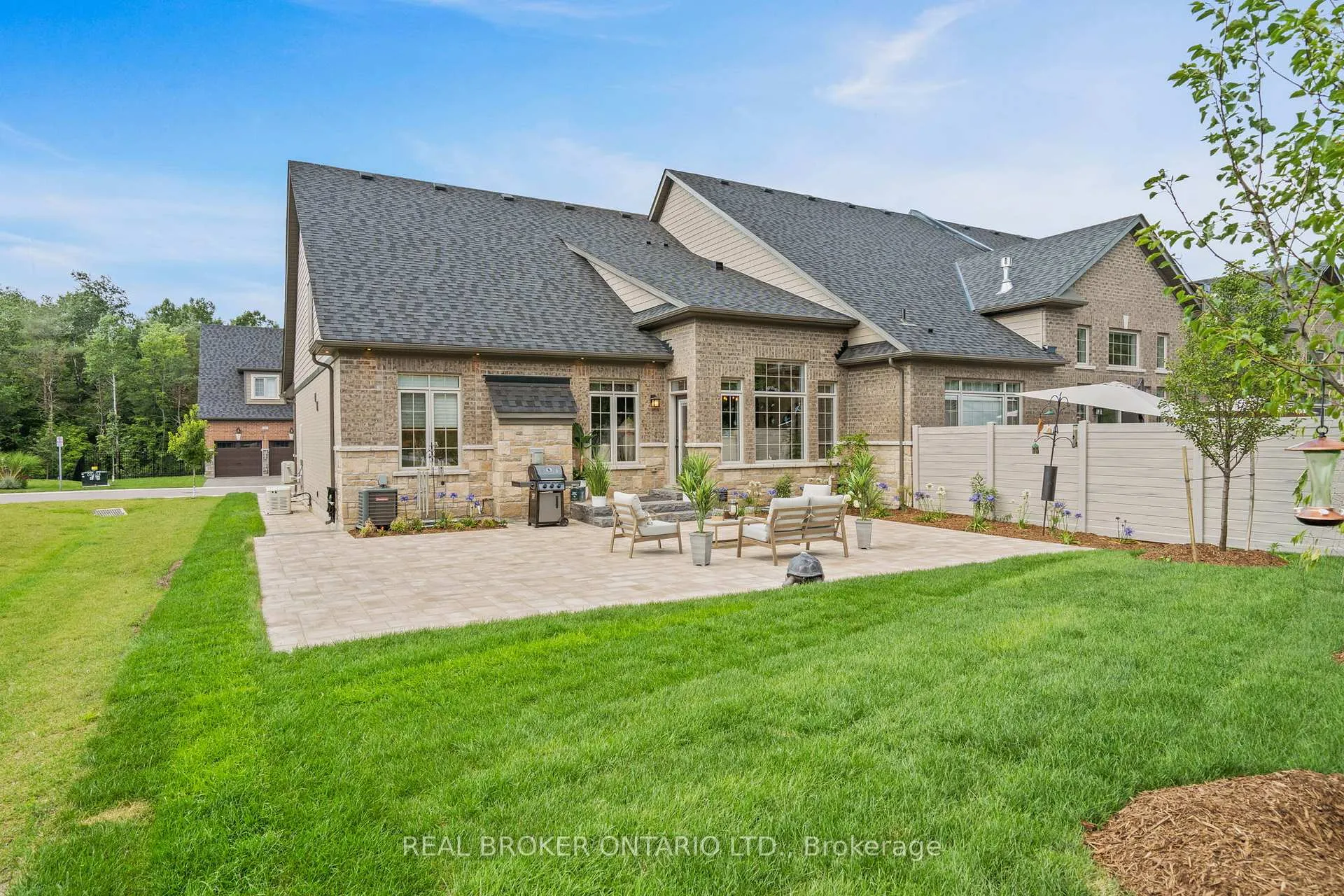 Photo 32 of 23 Howard Williams Court, Uxbridge — HOMEH