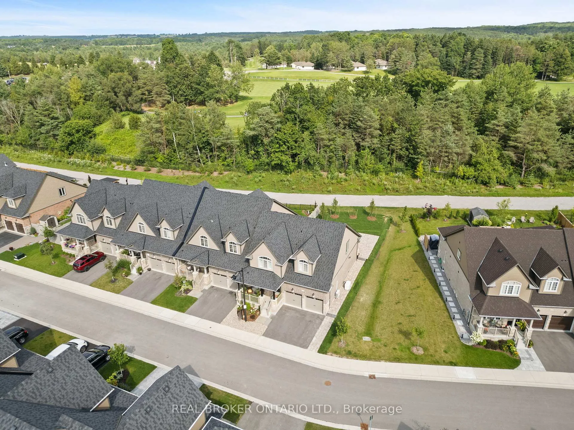 Photo 47 of 23 Howard Williams Court, Uxbridge — HOMEH
