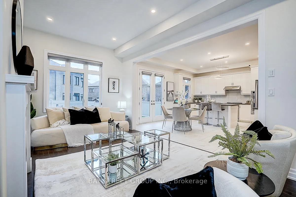Photo 13 of 16 Botelho Circle, Aurora, Bayview Southeast — HOMEH