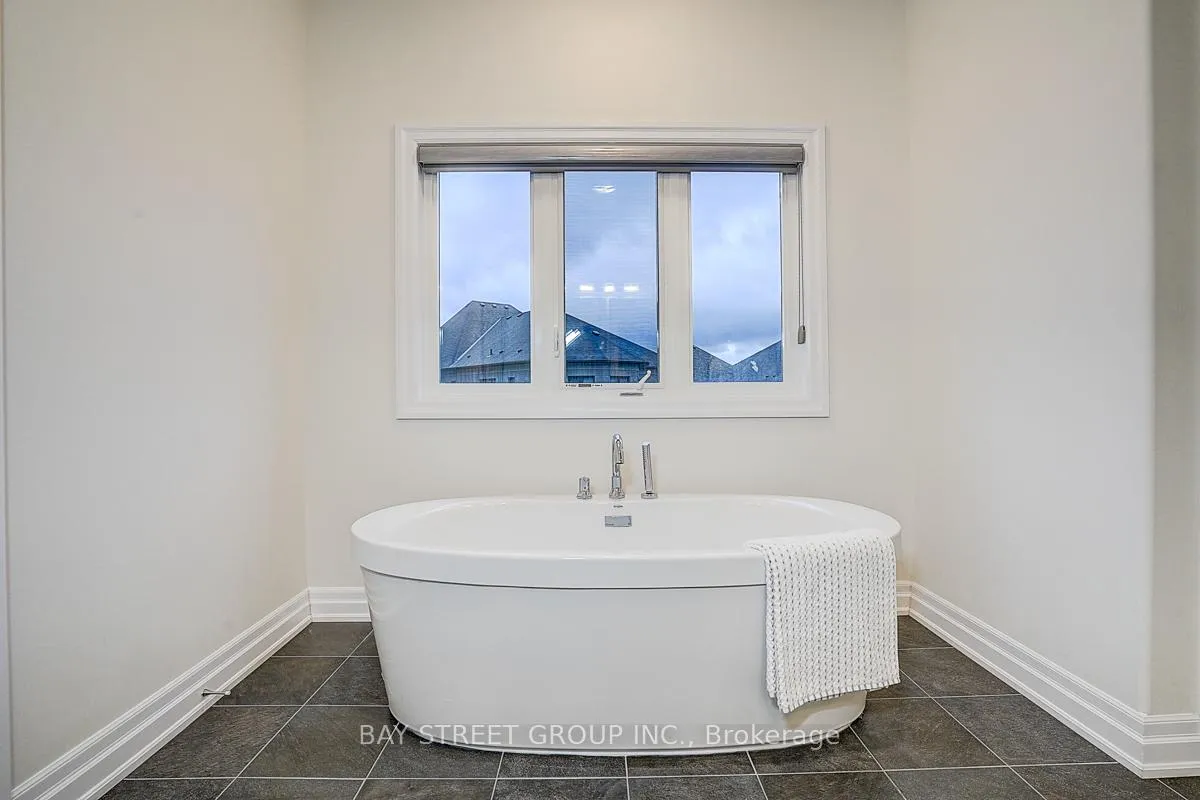 Photo 30 of 16 Botelho Circle, Aurora, Bayview Southeast — HOMEH