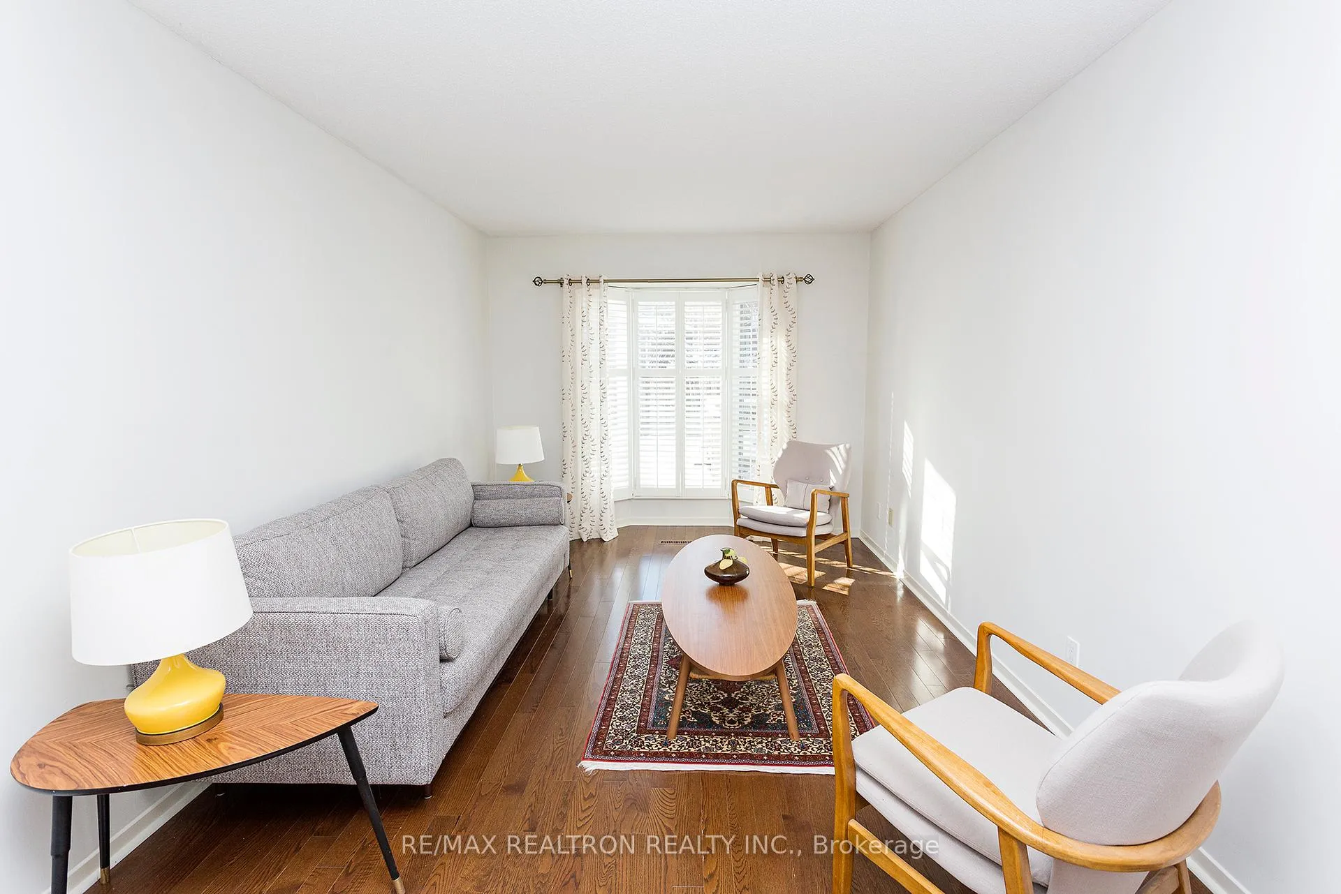 Photo 7 of 137 Glenmanor Way, Vaughan, Crestwood-Springfarm-Yorkhill — HOMEH