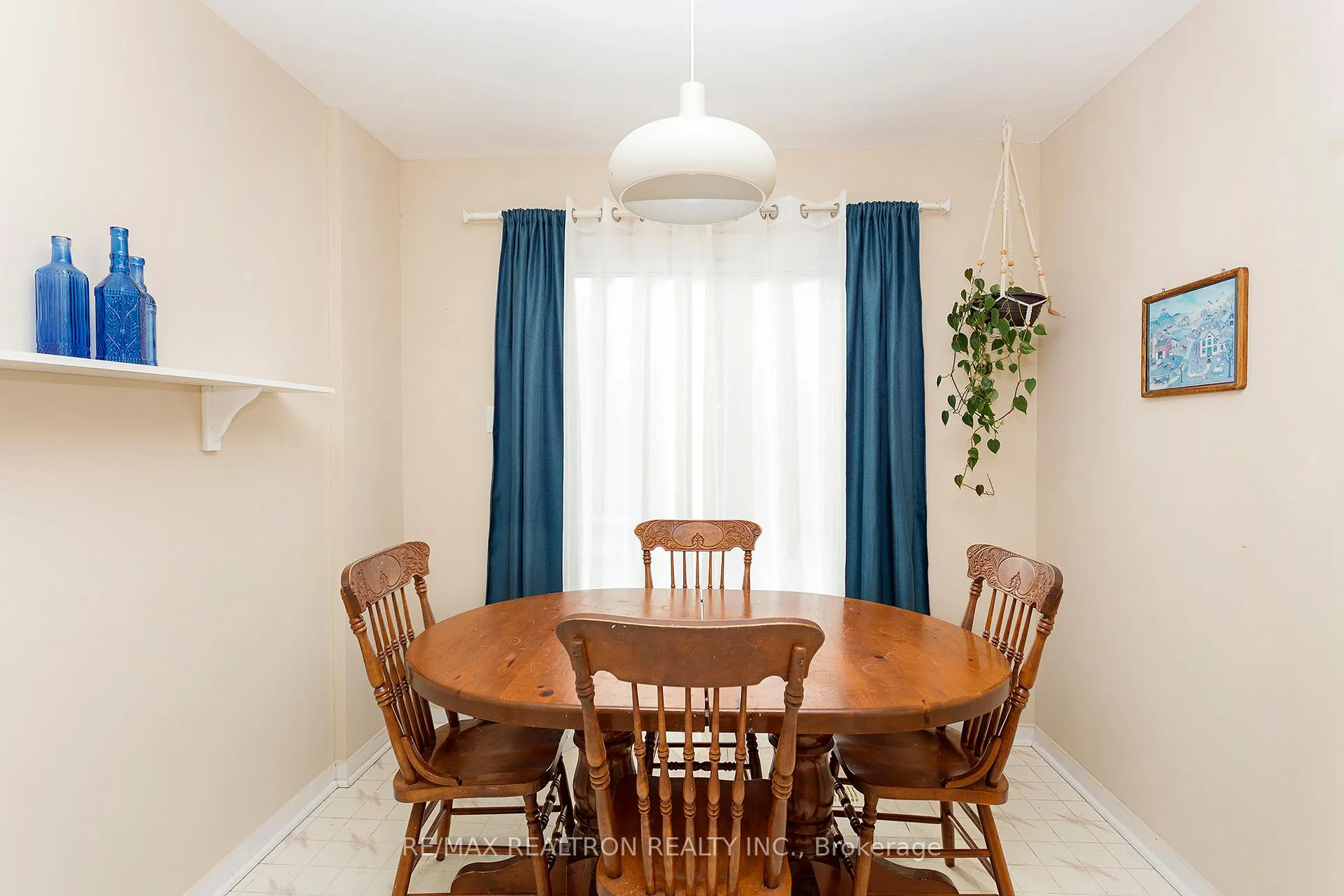 Photo 15 of 137 Glenmanor Way, Vaughan, Crestwood-Springfarm-Yorkhill — HOMEH