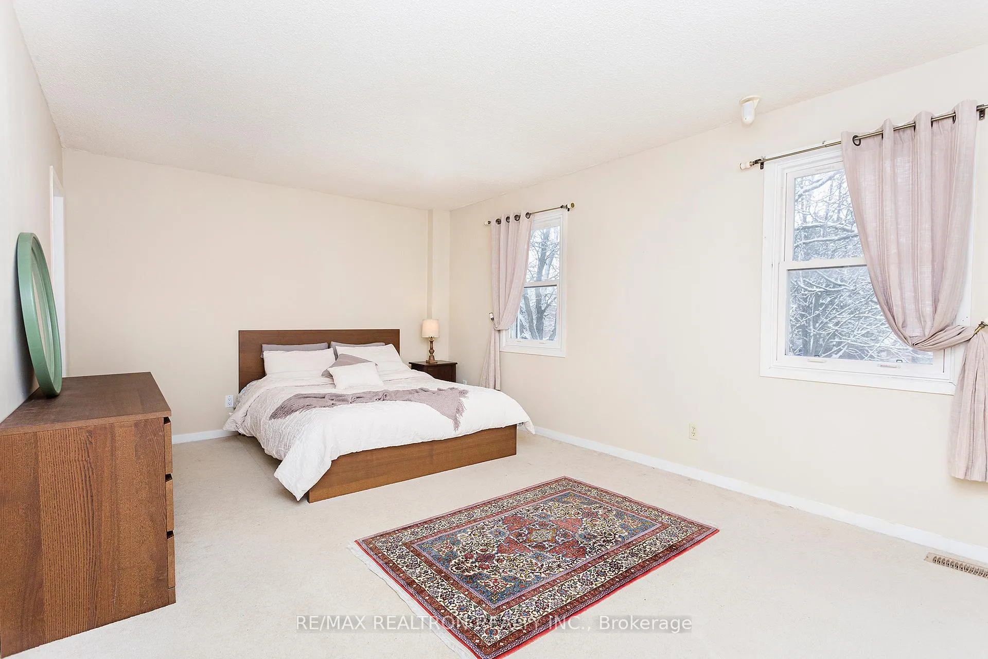 Photo 18 of 137 Glenmanor Way, Vaughan, Crestwood-Springfarm-Yorkhill — HOMEH