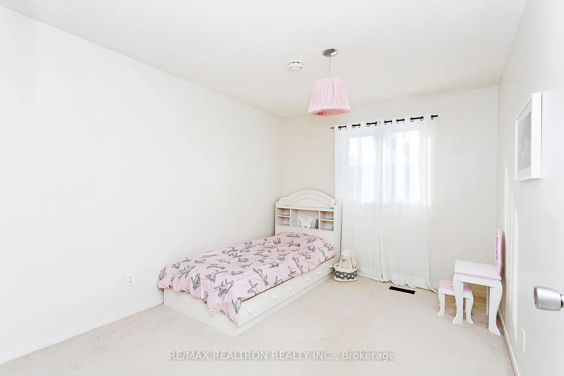 Photo 24 of 137 Glenmanor Way, Vaughan, Crestwood-Springfarm-Yorkhill — HOMEH