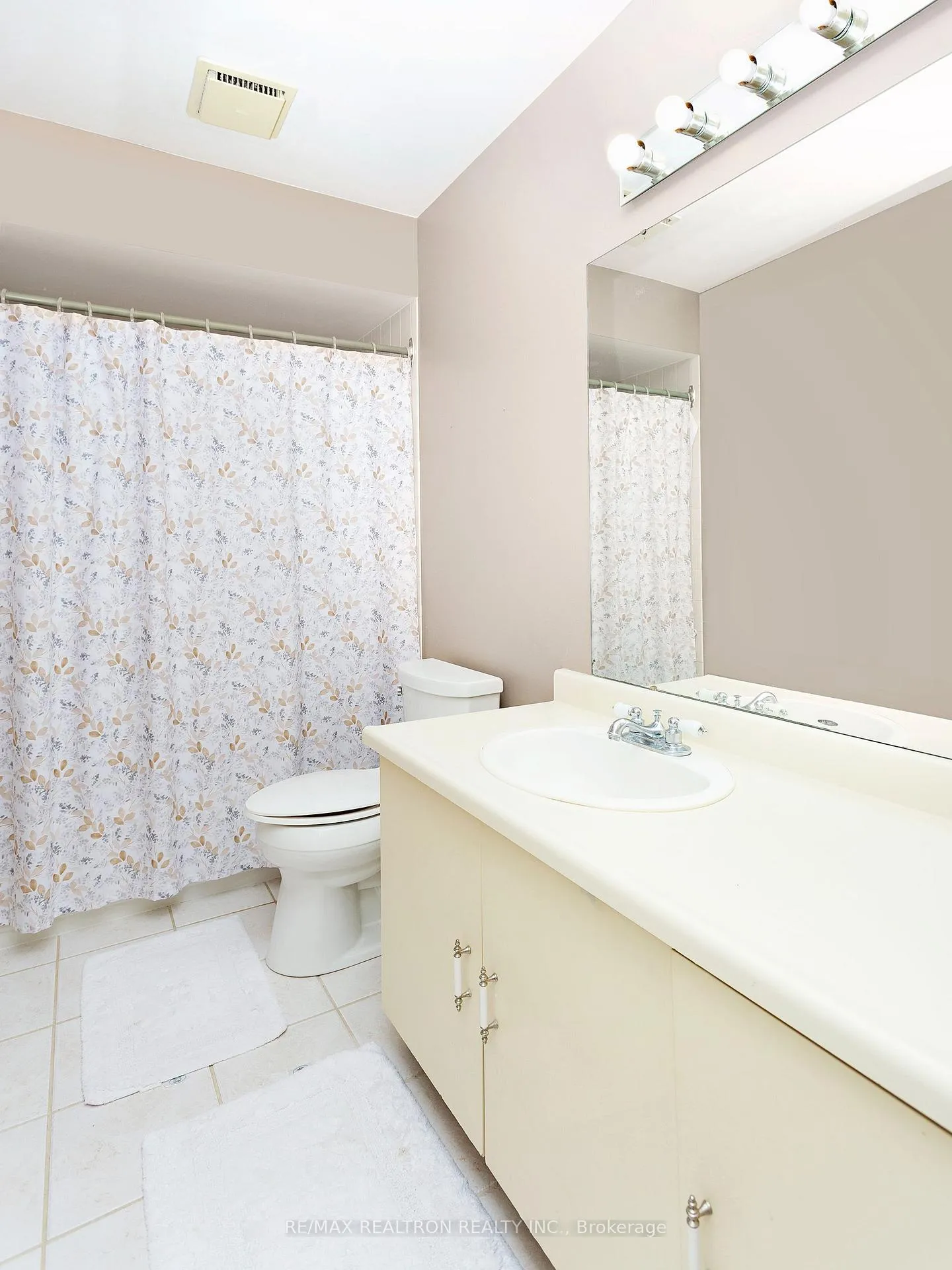 Photo 27 of 137 Glenmanor Way, Vaughan, Crestwood-Springfarm-Yorkhill — HOMEH