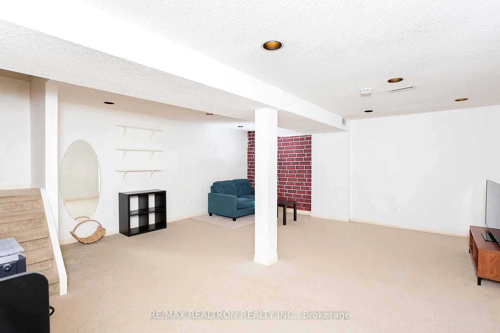 Photo 29 of 137 Glenmanor Way, Vaughan, Crestwood-Springfarm-Yorkhill — HOMEH