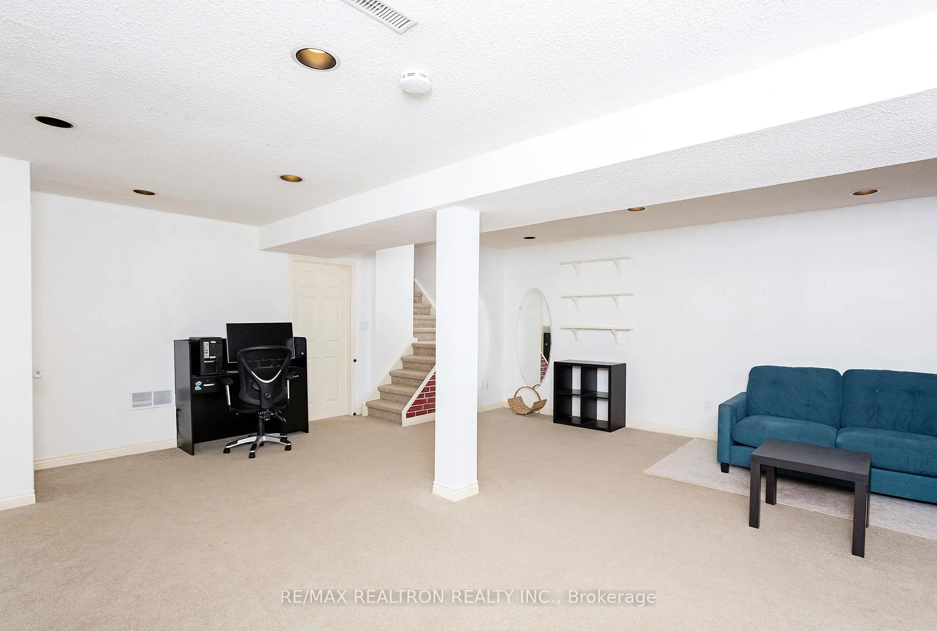 Photo 30 of 137 Glenmanor Way, Vaughan, Crestwood-Springfarm-Yorkhill — HOMEH