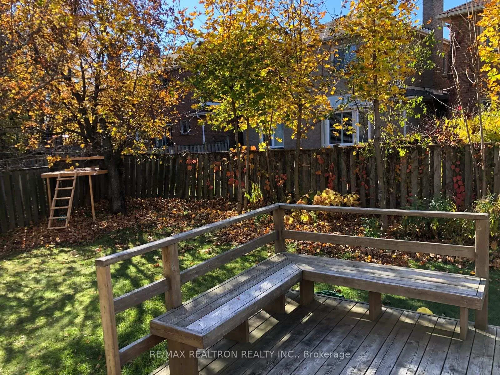 Photo 32 of 137 Glenmanor Way, Vaughan, Crestwood-Springfarm-Yorkhill — HOMEH