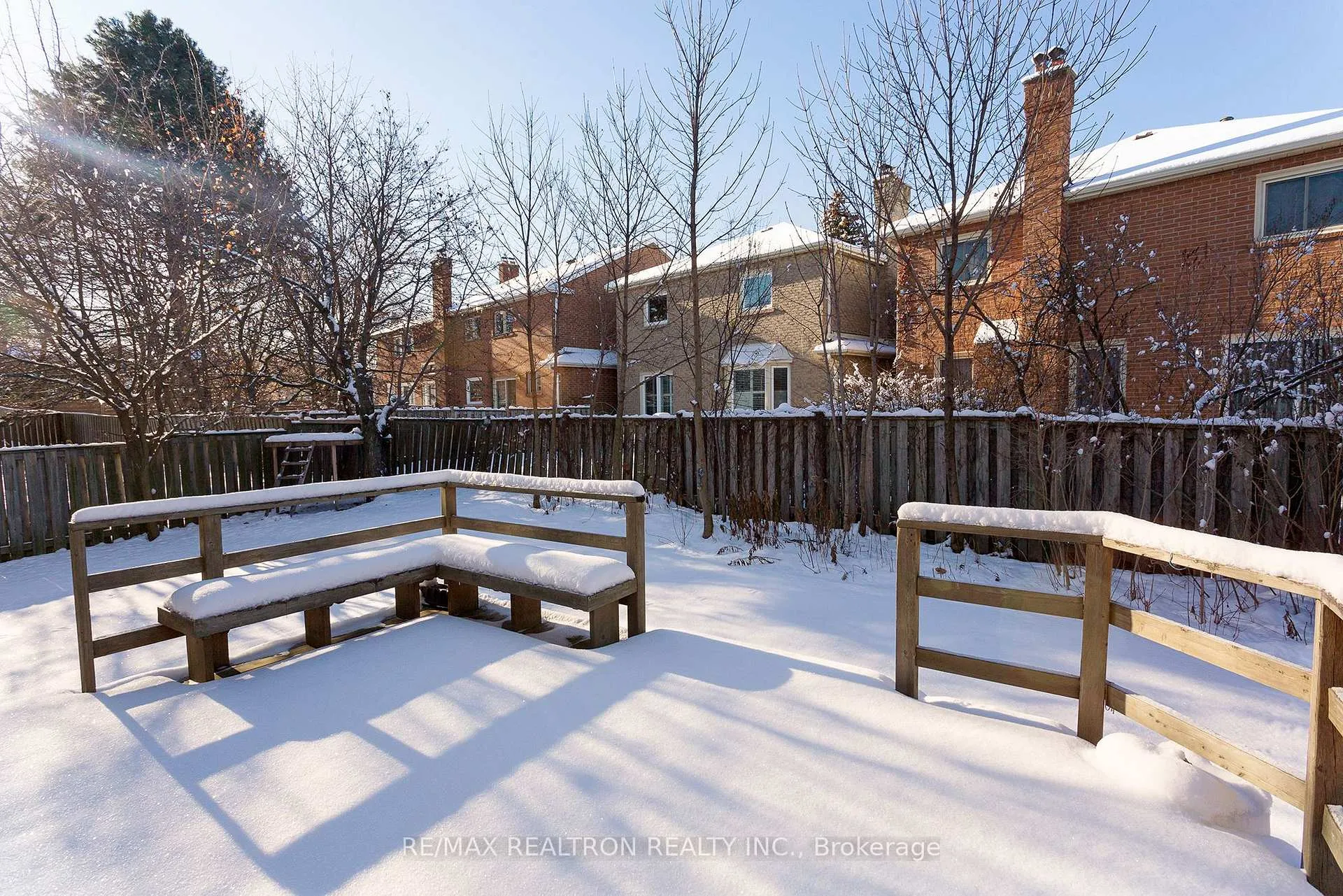 Photo 33 of 137 Glenmanor Way, Vaughan, Crestwood-Springfarm-Yorkhill — HOMEH