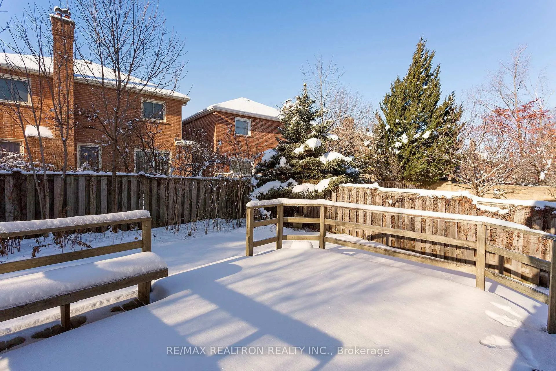 Photo 34 of 137 Glenmanor Way, Vaughan, Crestwood-Springfarm-Yorkhill — HOMEH