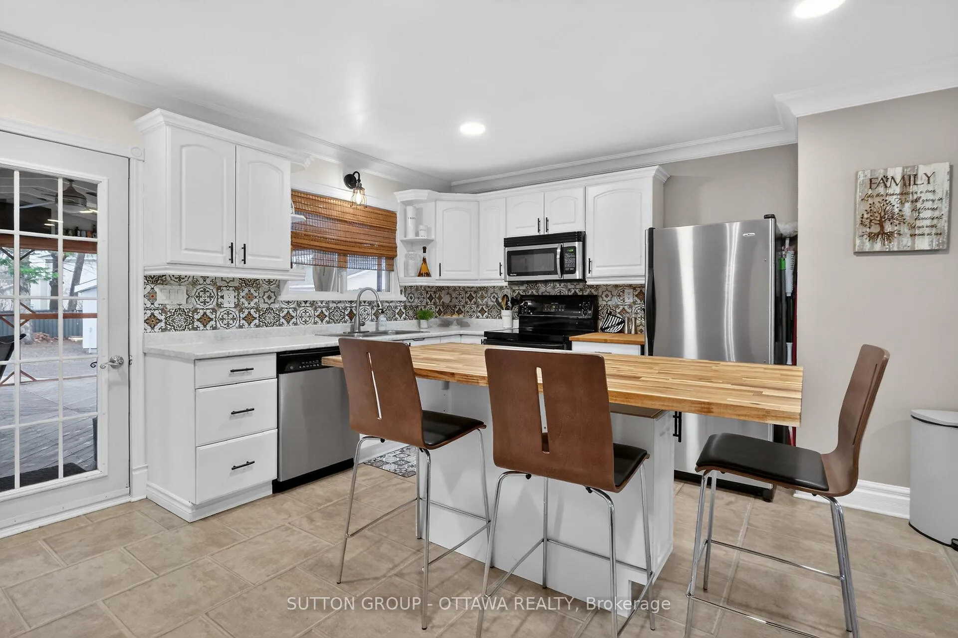 Photo 15 of 2259 Page Road, Ottawa, Chapel Hill — HOMEH