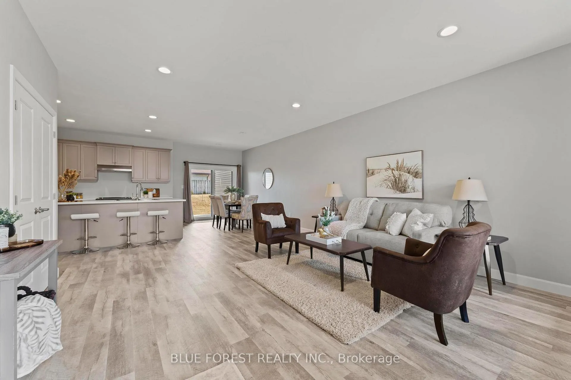 Photo 5 of 14 Vida Street, Chatham-Kent, Blenheim — HOMEH