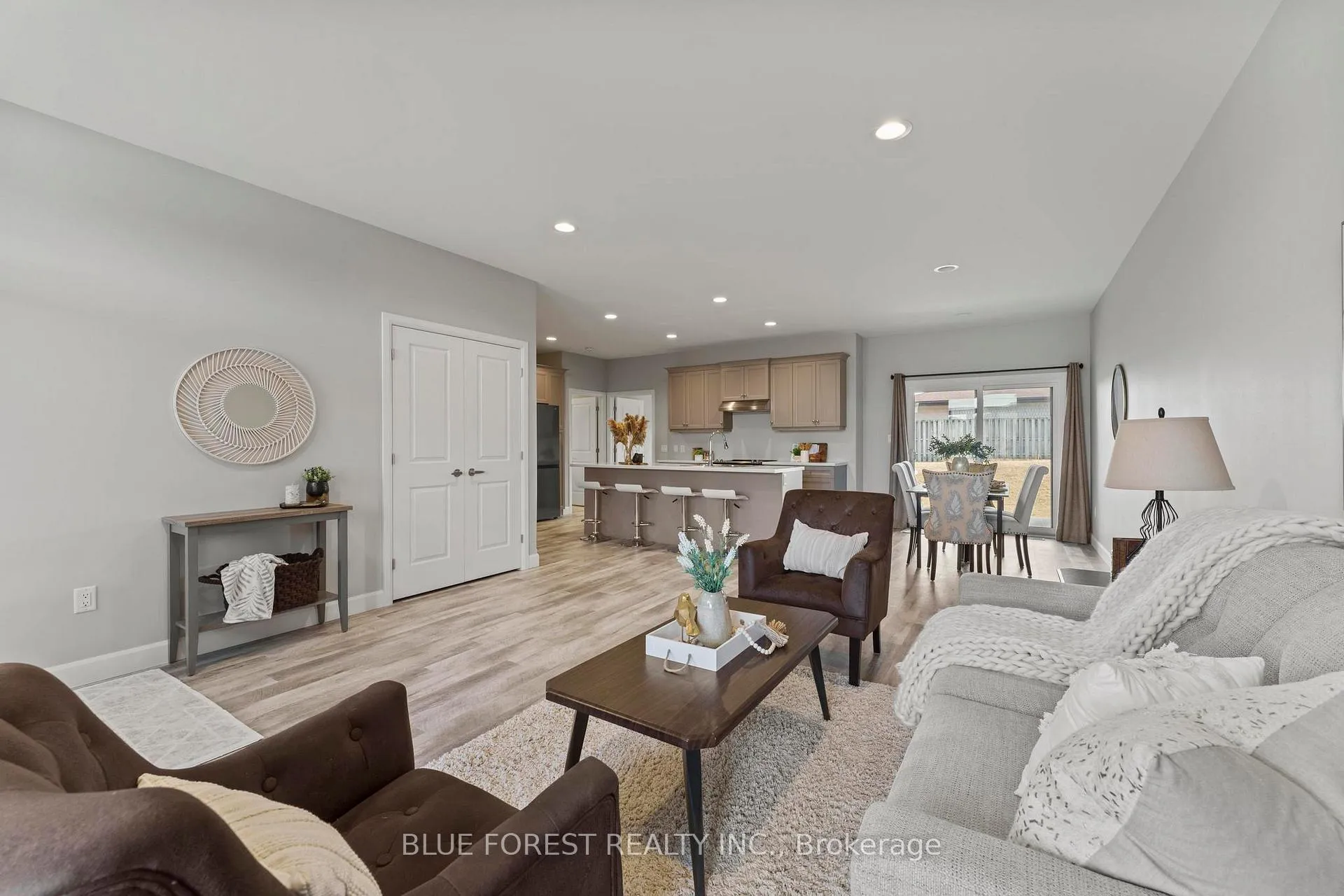 Photo 8 of 14 Vida Street, Chatham-Kent, Blenheim — HOMEH