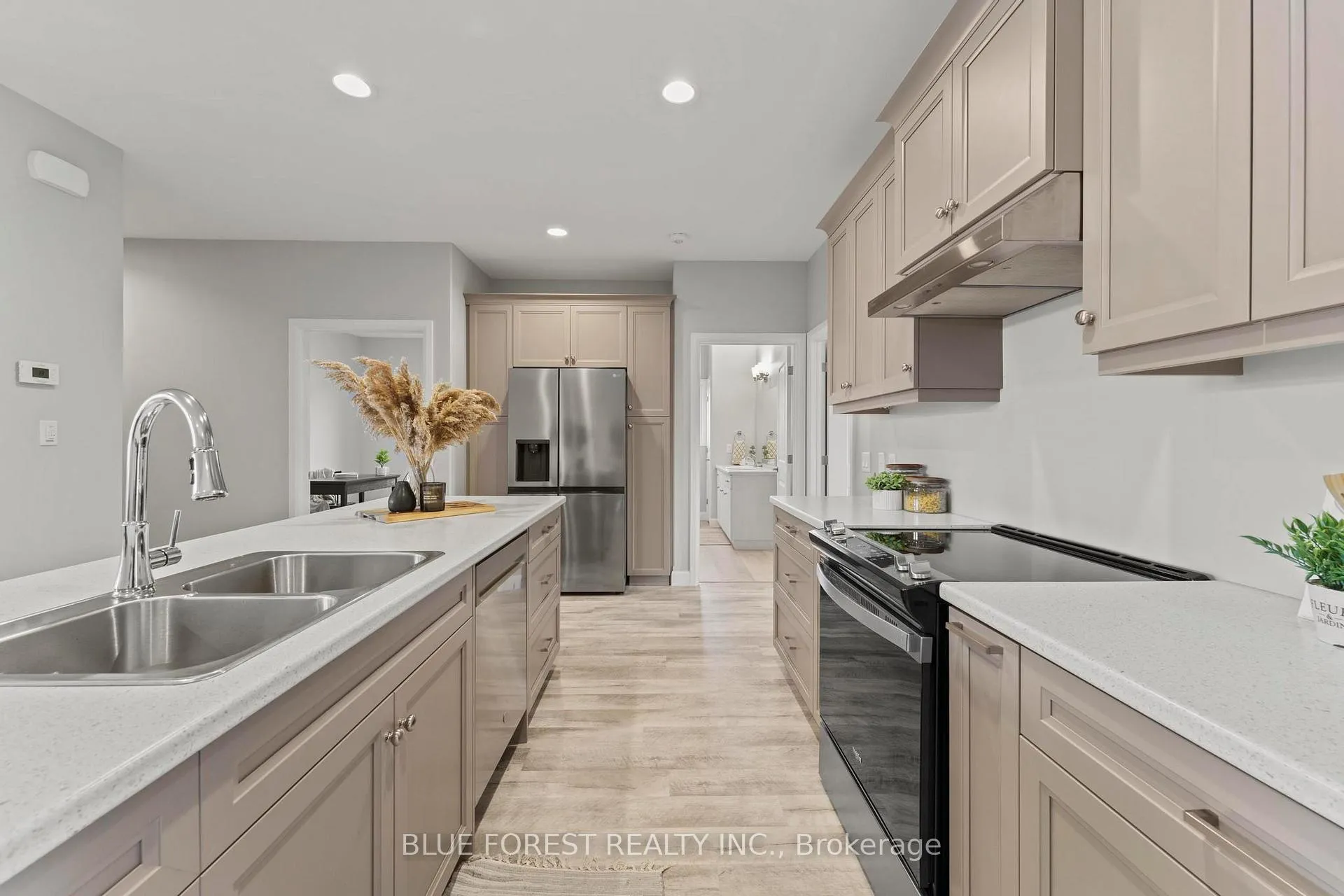 Photo 13 of 14 Vida Street, Chatham-Kent, Blenheim — HOMEH