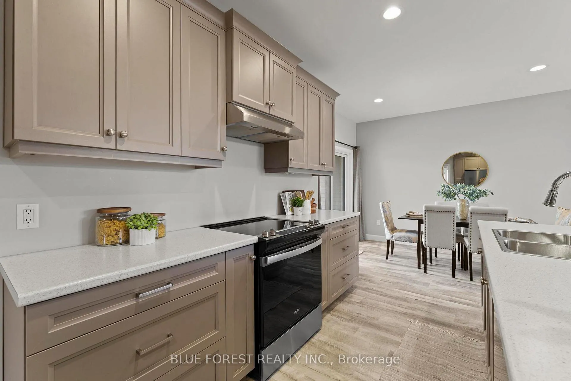 Photo 15 of 14 Vida Street, Chatham-Kent, Blenheim — HOMEH