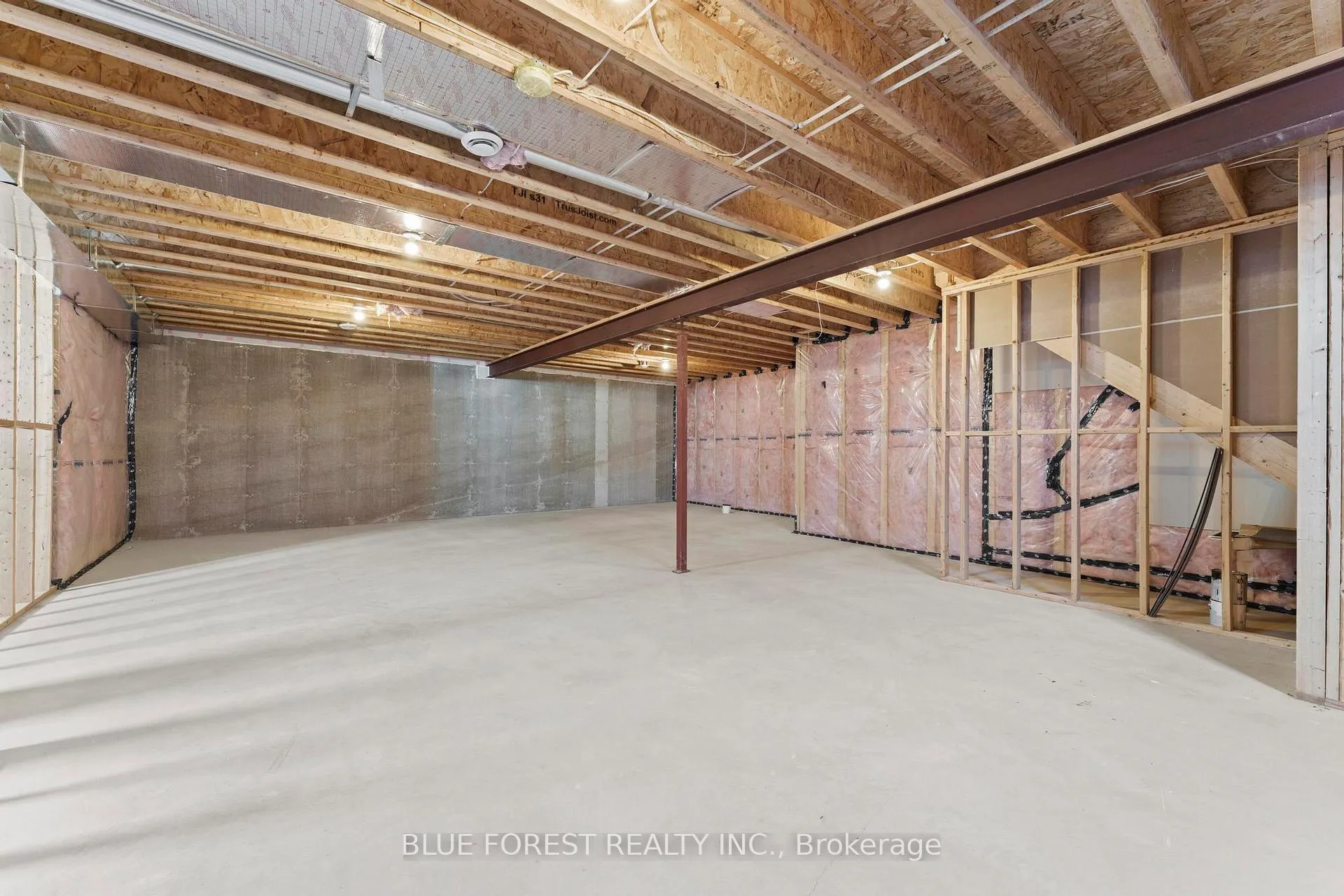 Photo 27 of 14 Vida Street, Chatham-Kent, Blenheim — HOMEH