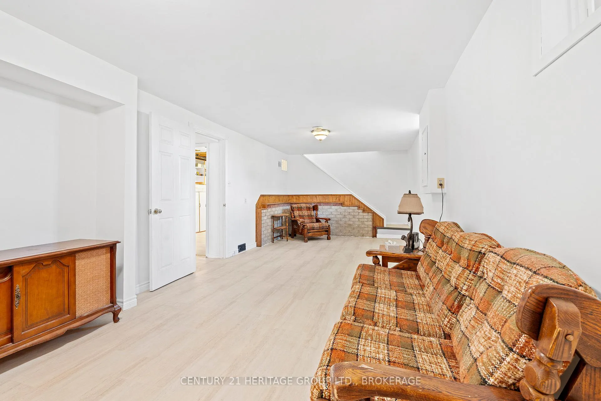 Photo 25 of 2750 15 Highway, Rideau Lakes, Rideau Lakes (South Crosby) Twp — HOMEH