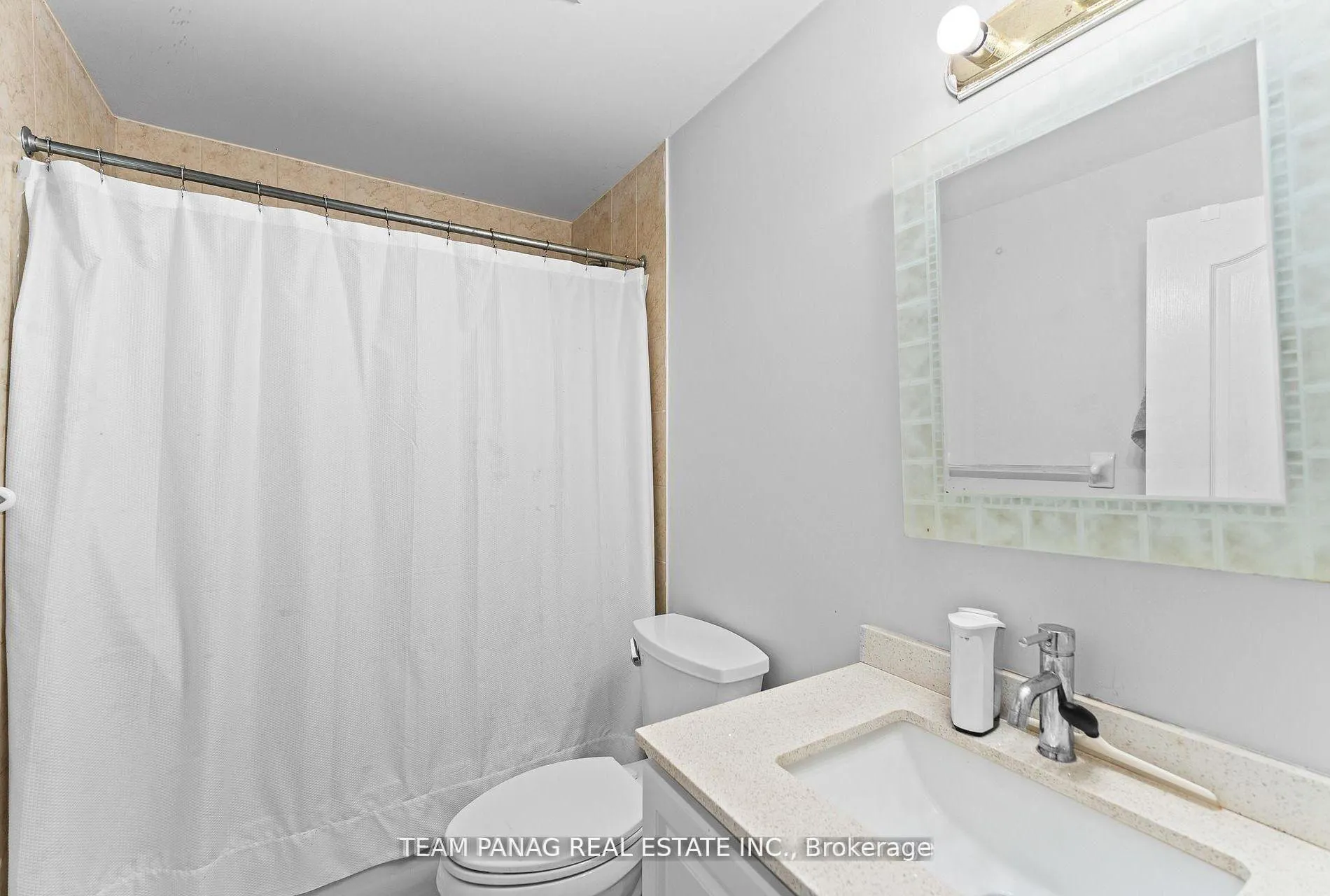 Photo 23 of 16 Saintsbury Crescent, Brampton, Sandringham-Wellington — HOMEH