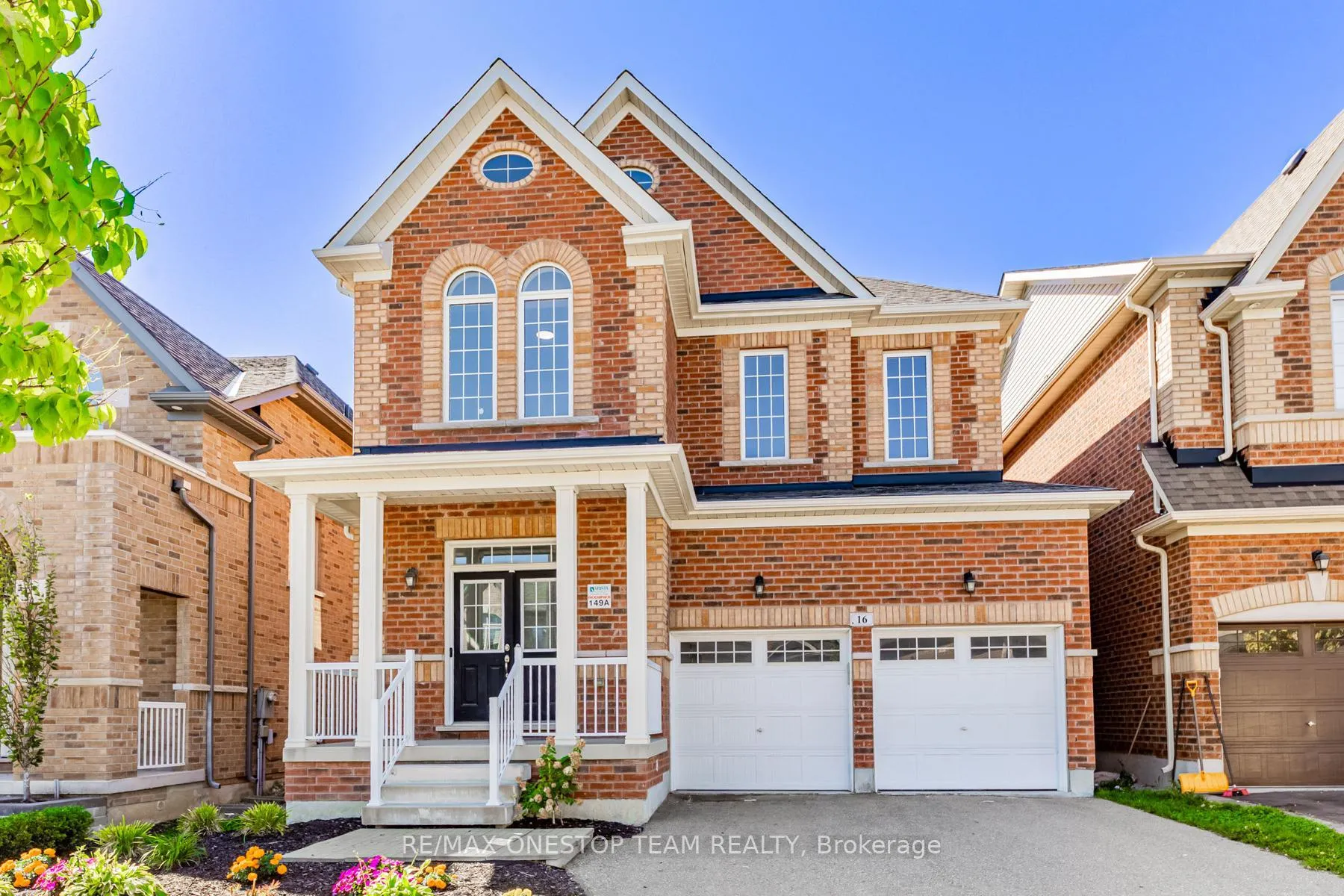 Photo 2 of 16 Nocturne Avenue, Vaughan, Kleinburg — HOMEH
